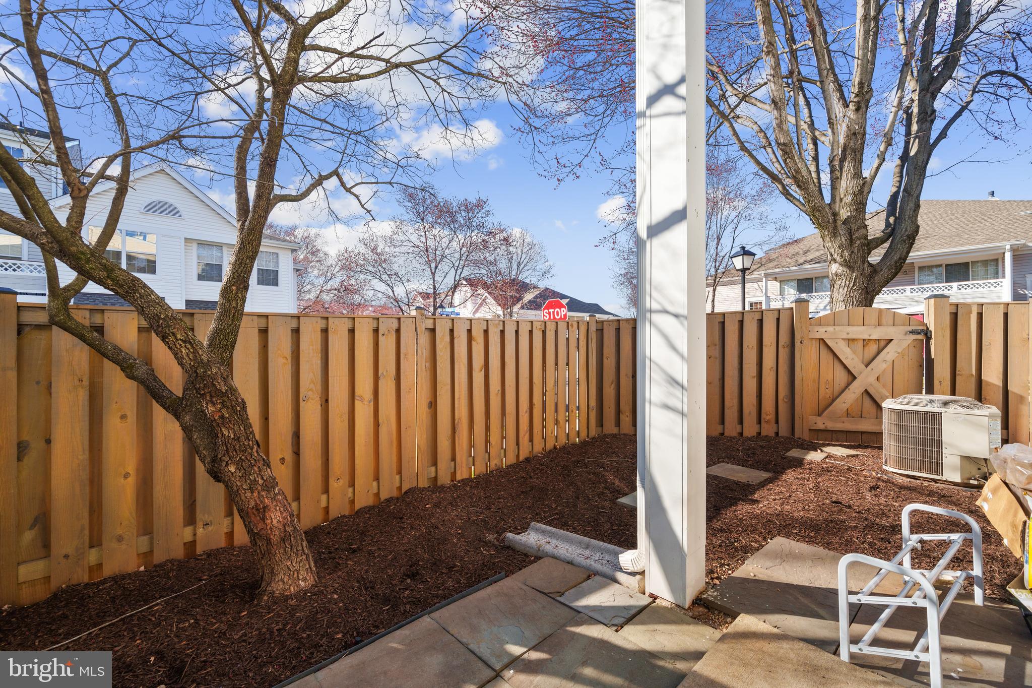 LIFESTYLE AT SULLY STATION - Residential