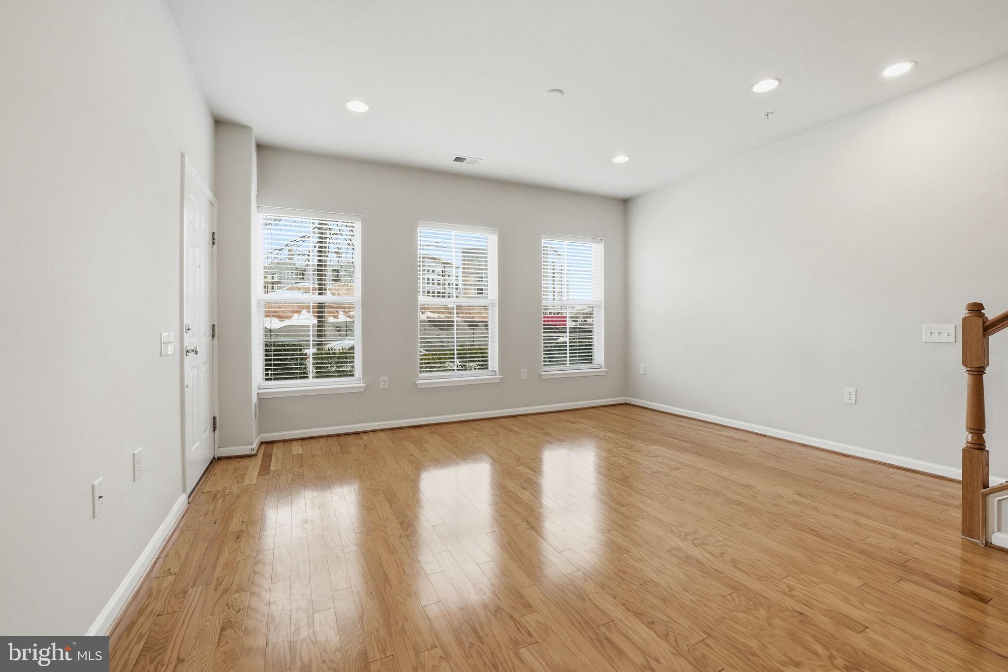 LOFTS AT METROWEST - Residential