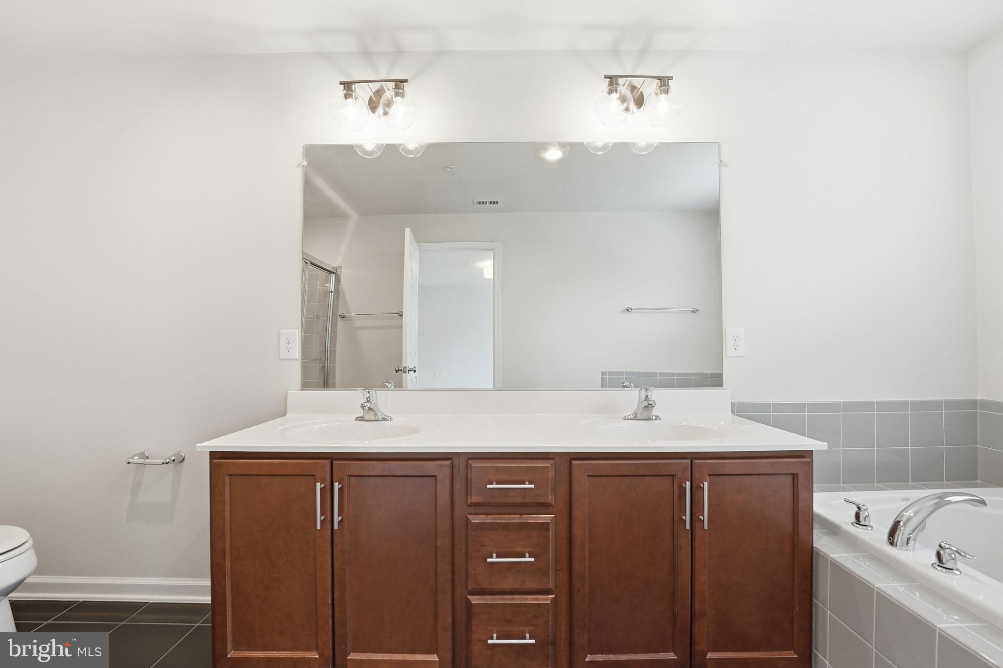 LOFTS AT METROWEST - Residential