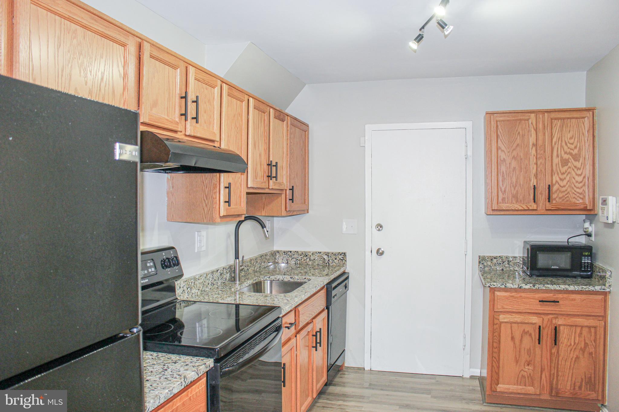 SOMERSET - Residential Lease