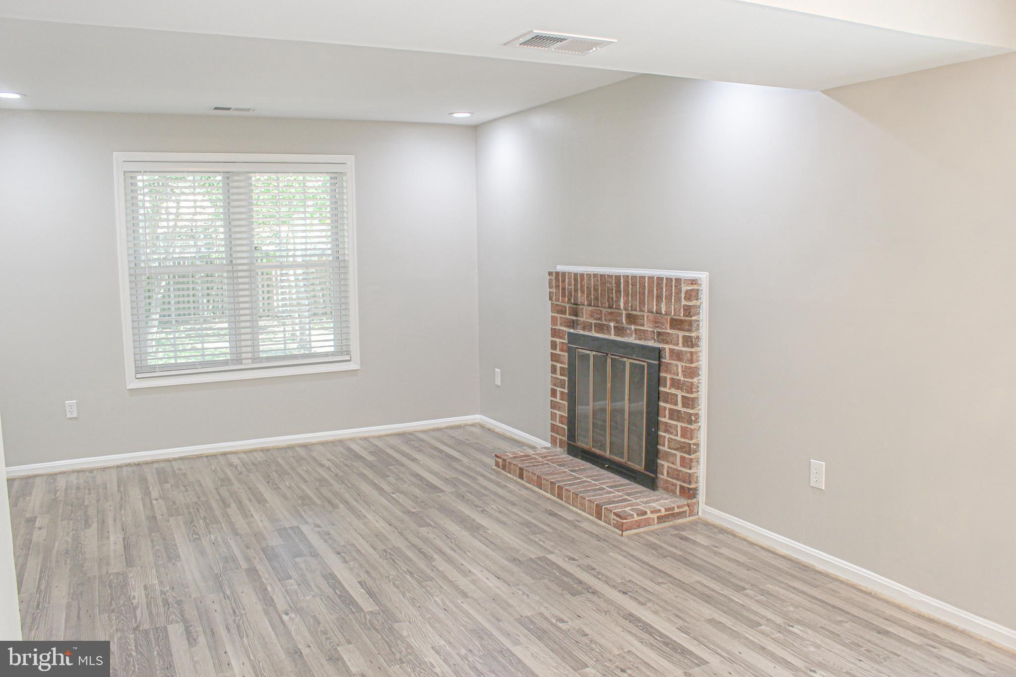 SOMERSET - Residential Lease