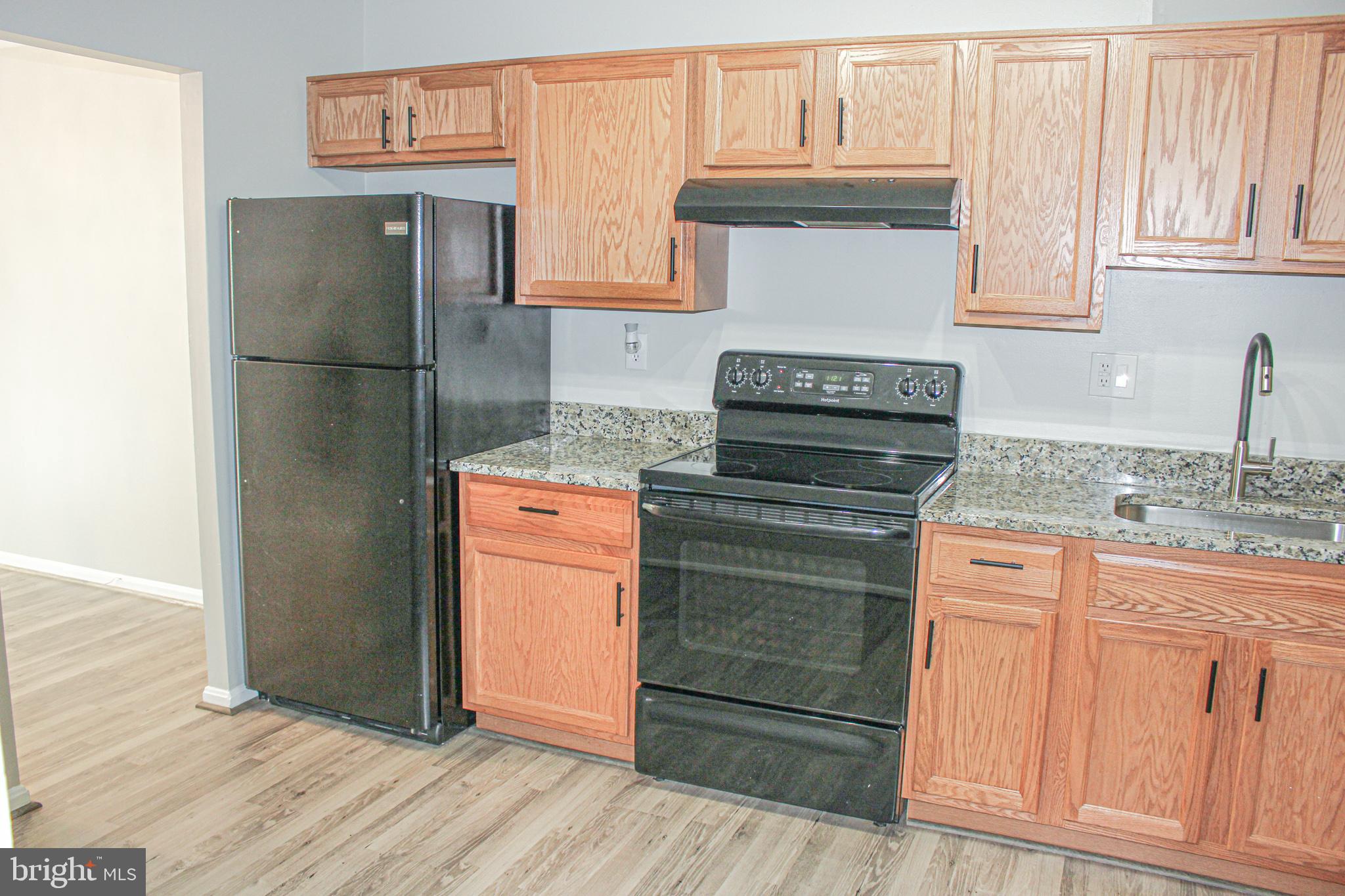 SOMERSET - Residential Lease