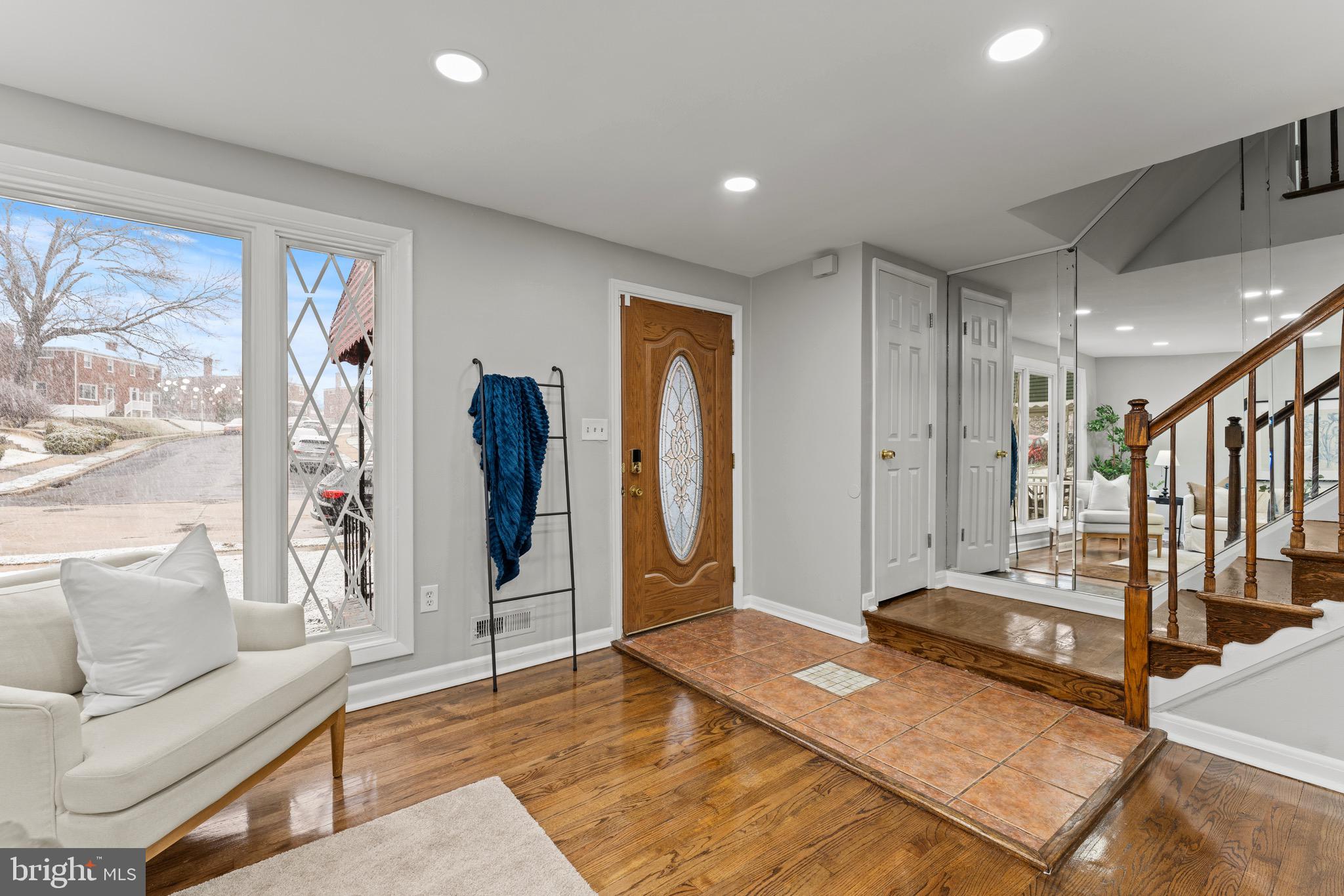 BELVEDERE SQUARE - Residential