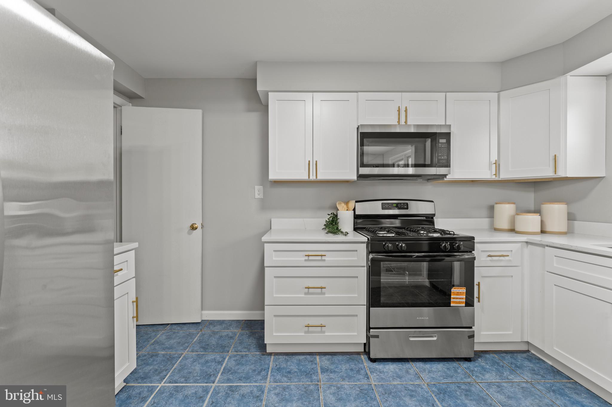 BELVEDERE SQUARE - Residential