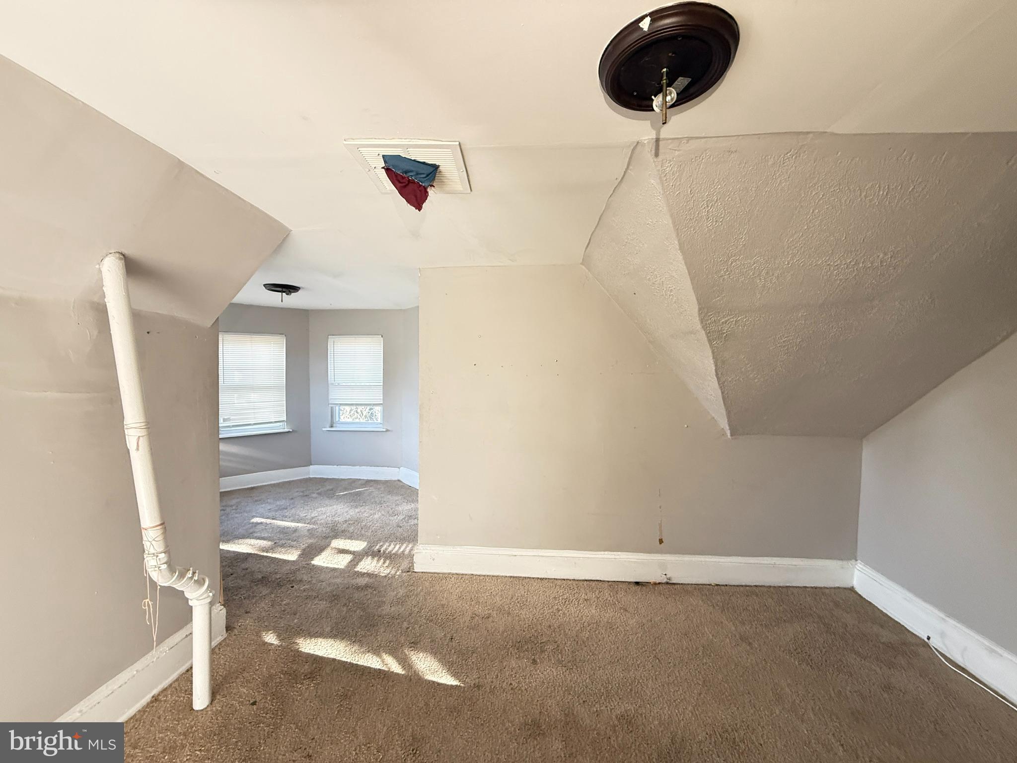 WEST ARLINGTON - Residential Income