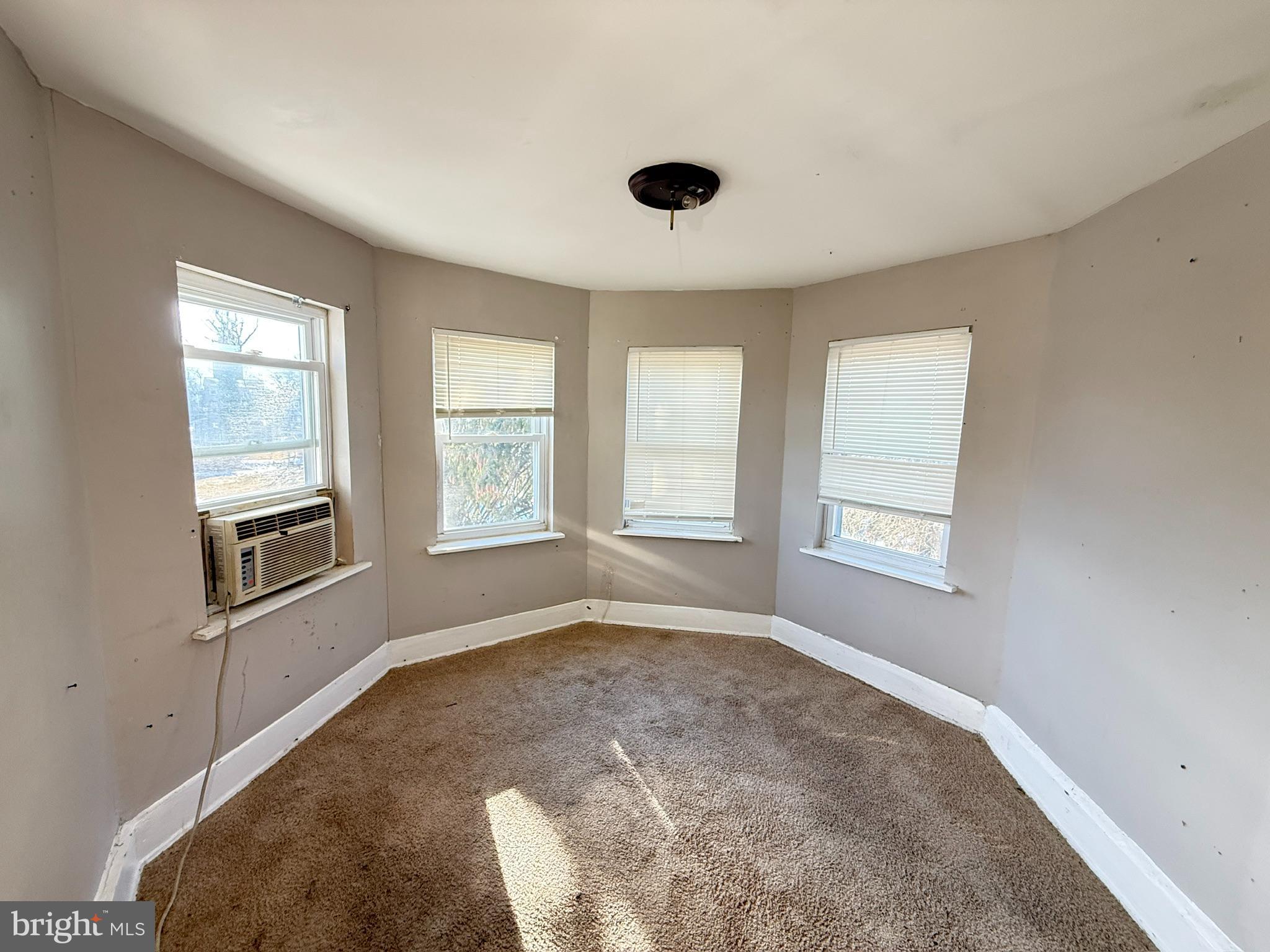 WEST ARLINGTON - Residential Income