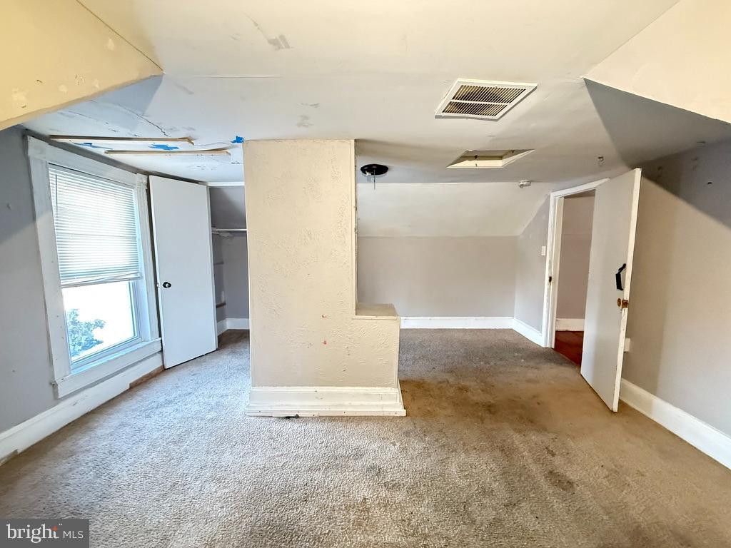 WEST ARLINGTON - Residential Income