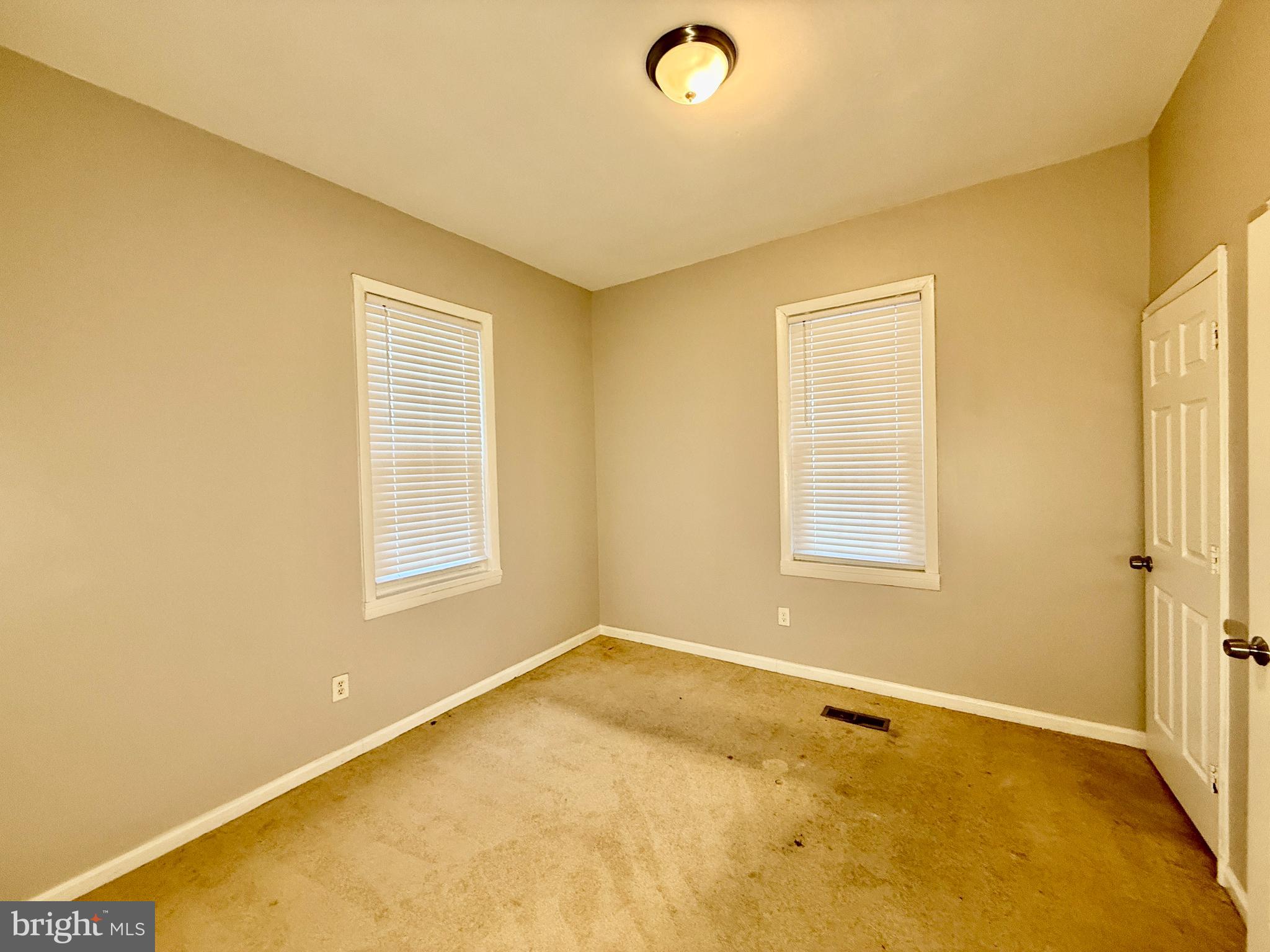 WEST ARLINGTON - Residential Income