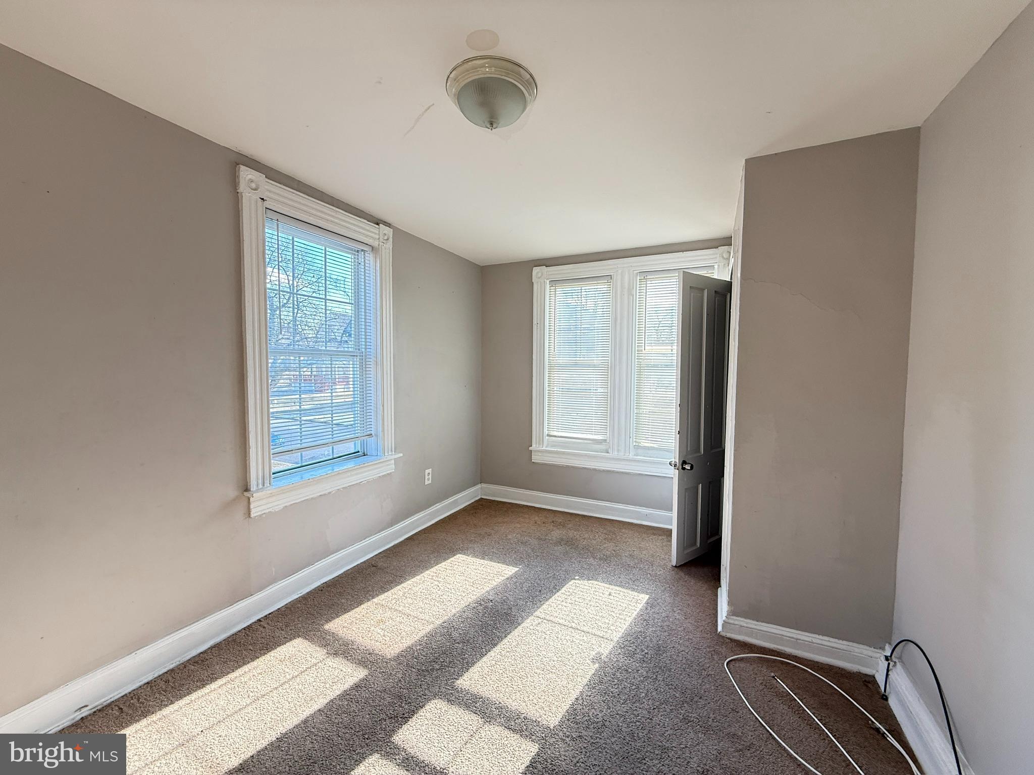 WEST ARLINGTON - Residential Income