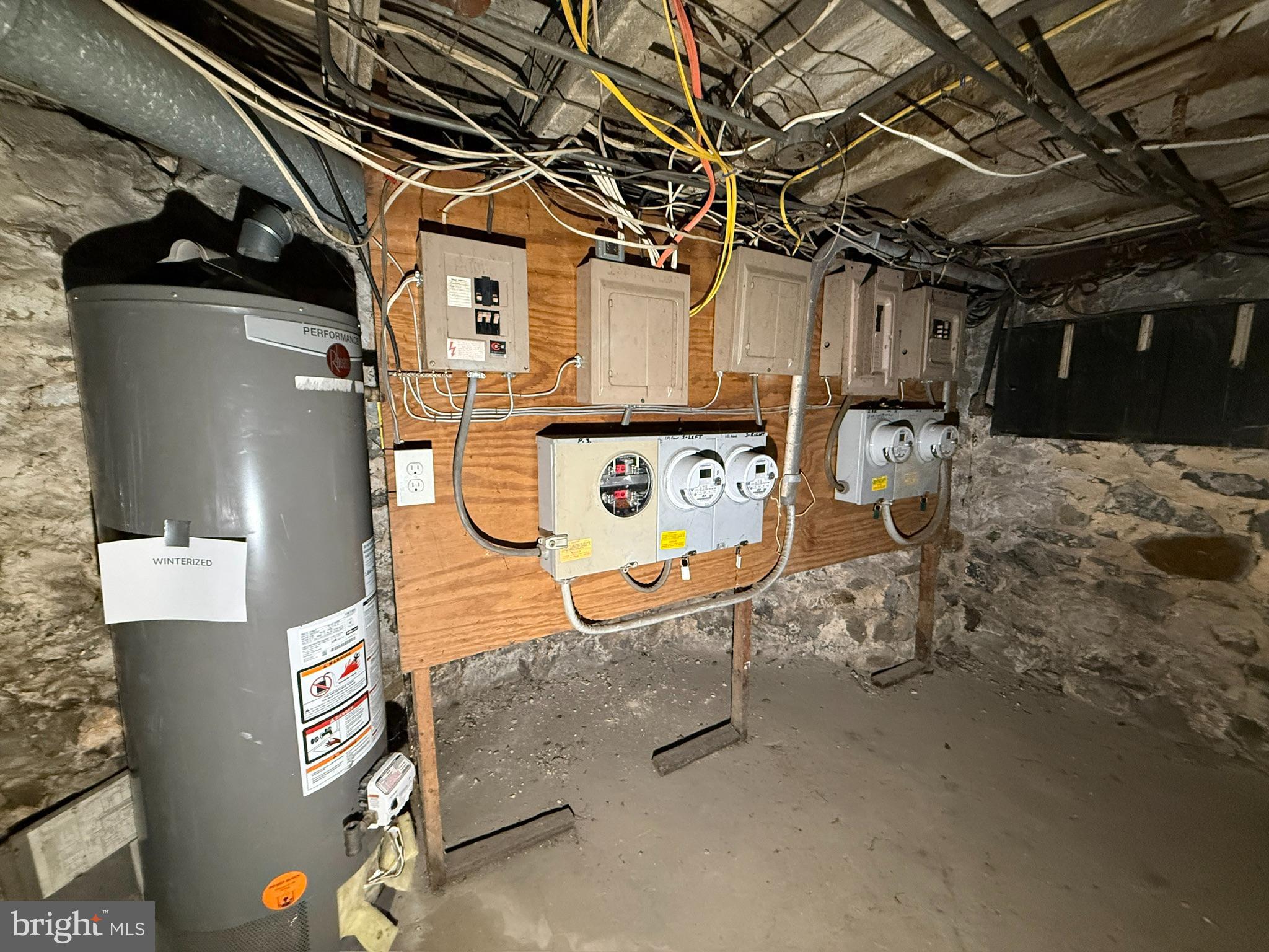 WEST ARLINGTON - Residential Income