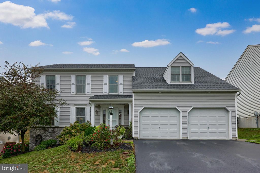 Photo of 138 Eagle Path, Mountville, PA 17554 (MLS # PALA2054690)