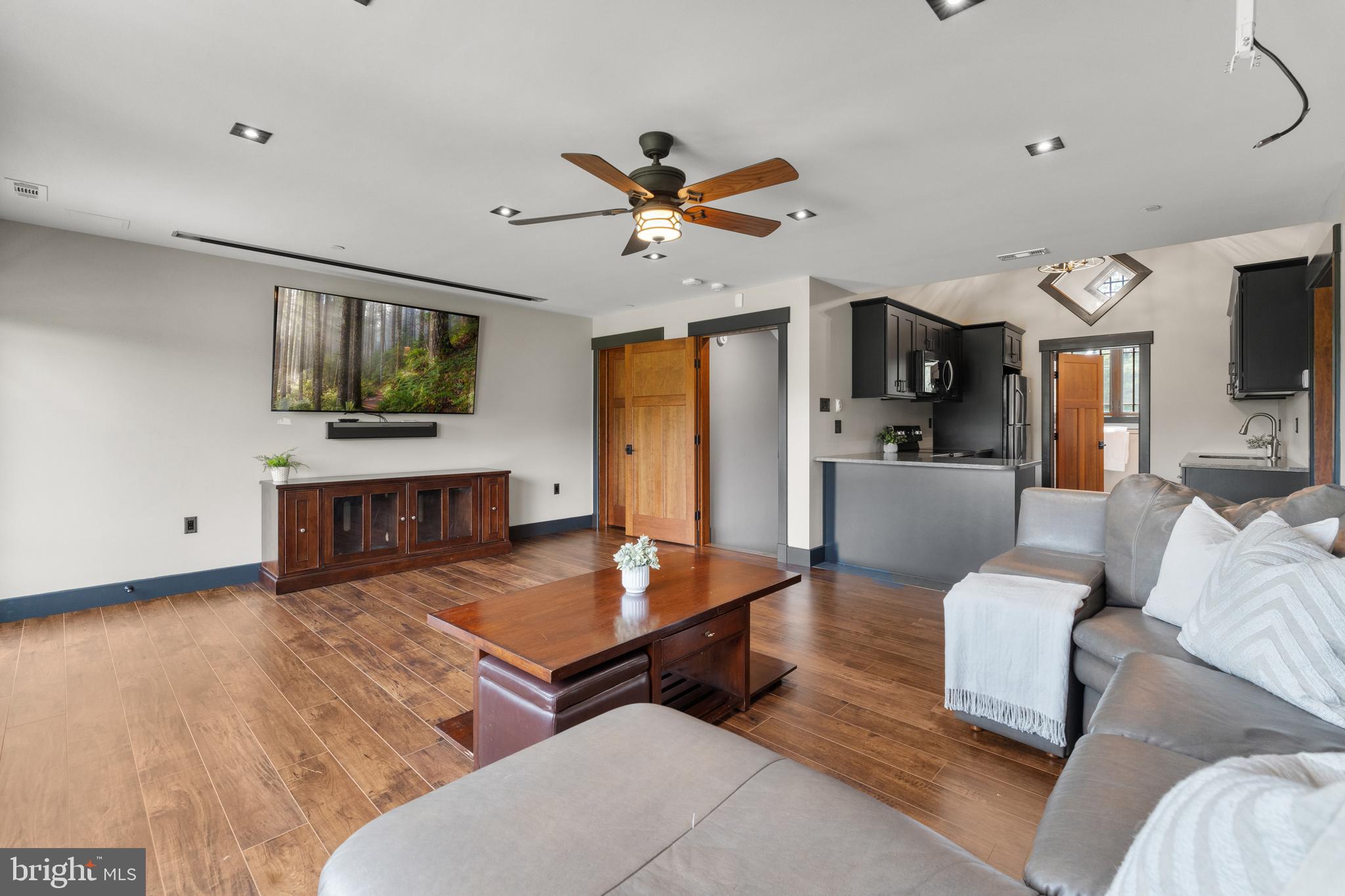 GAMBRILLS - Residential