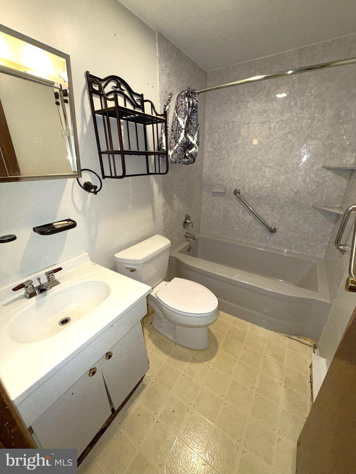 LAKEVIEW HEIGHTS - Residential