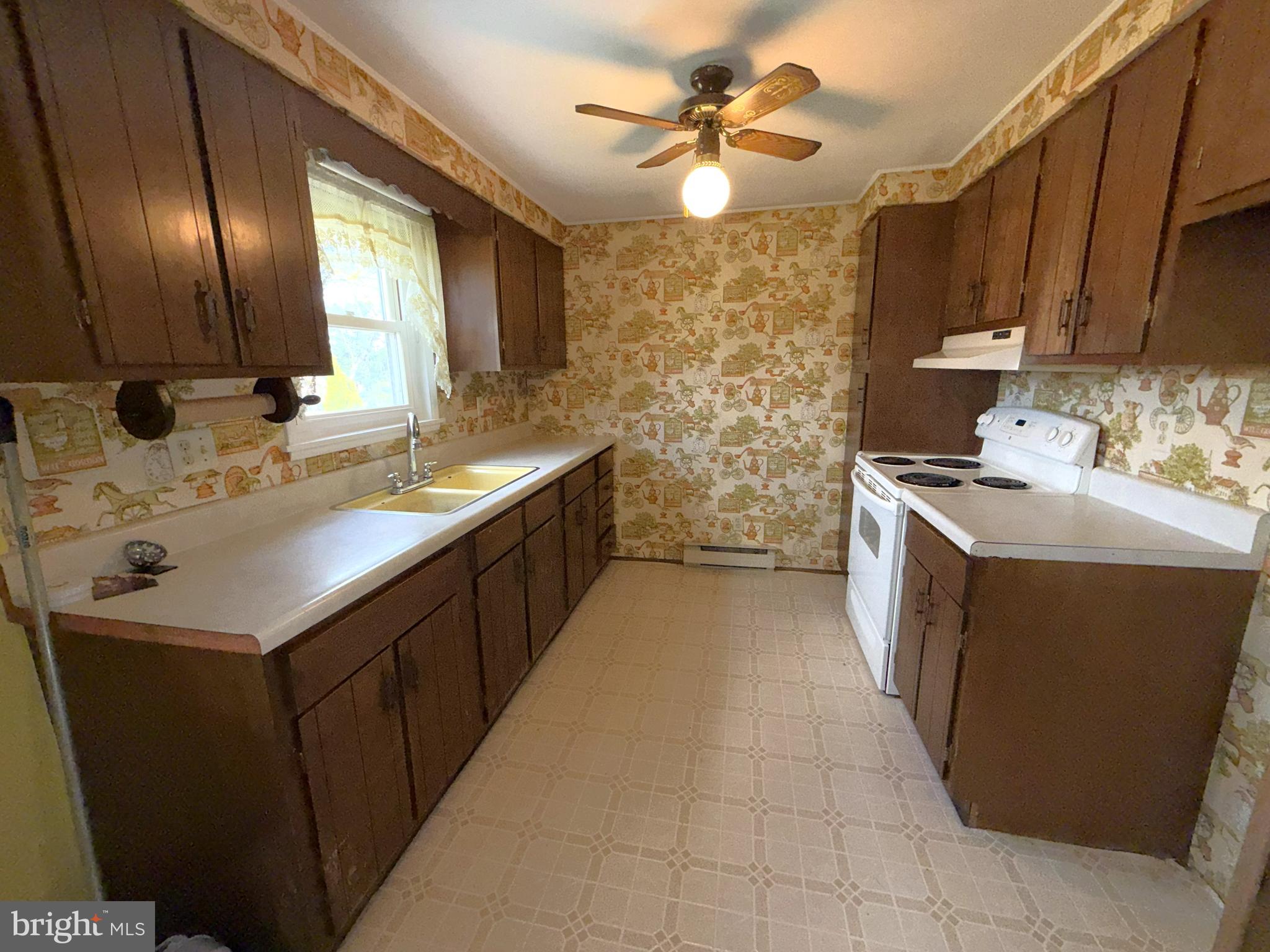 LAKEVIEW HEIGHTS - Residential