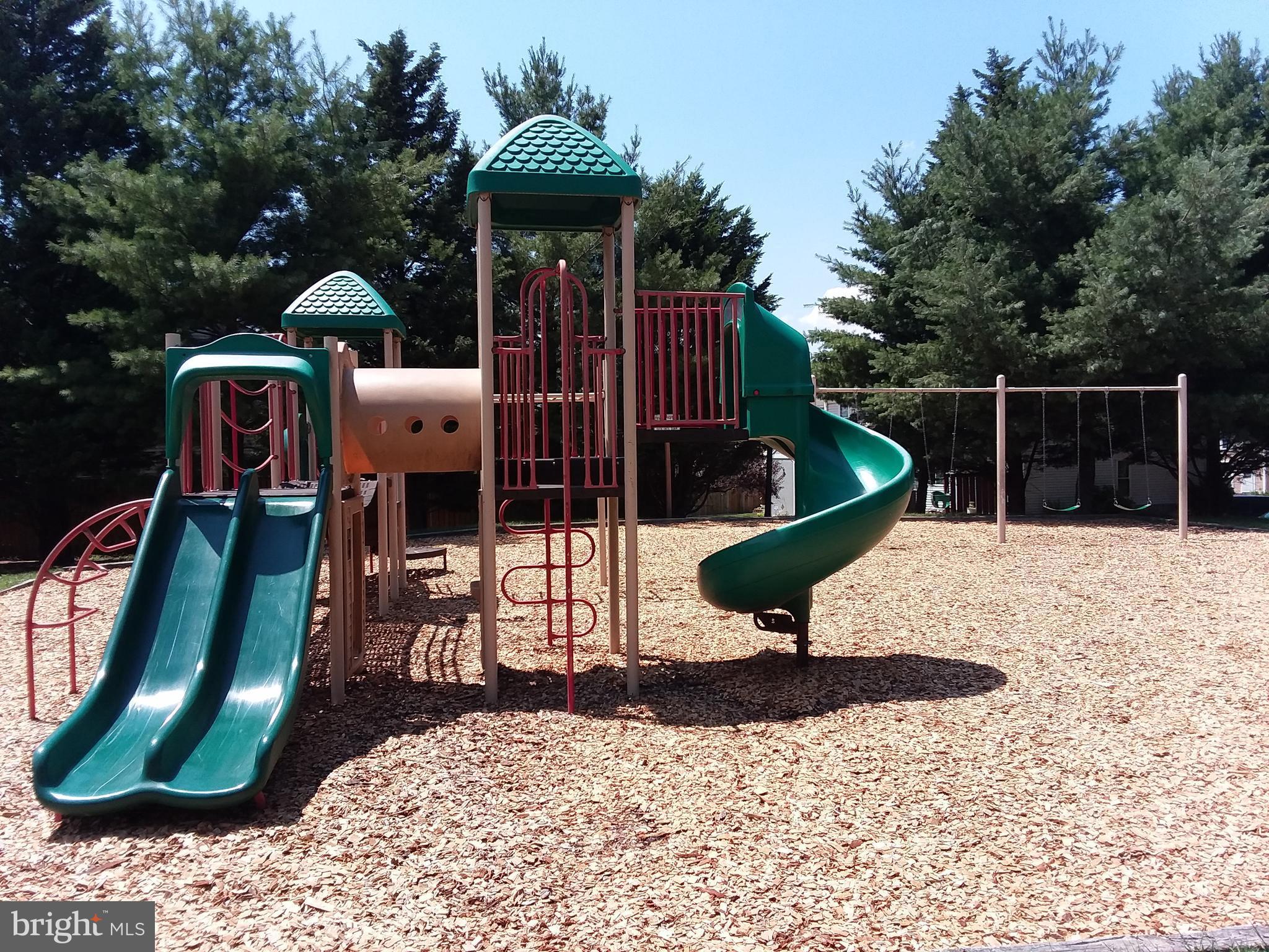 CLOVERLEAF TOWNHOUSES - Residential