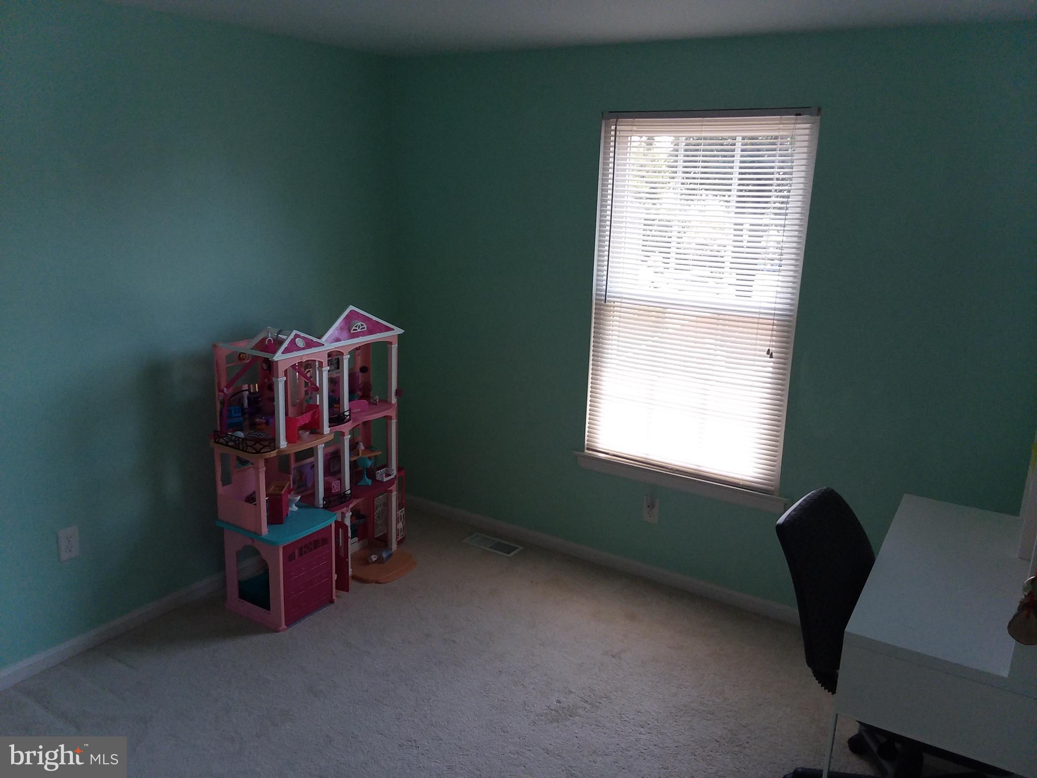 CLOVERLEAF TOWNHOUSES - Residential