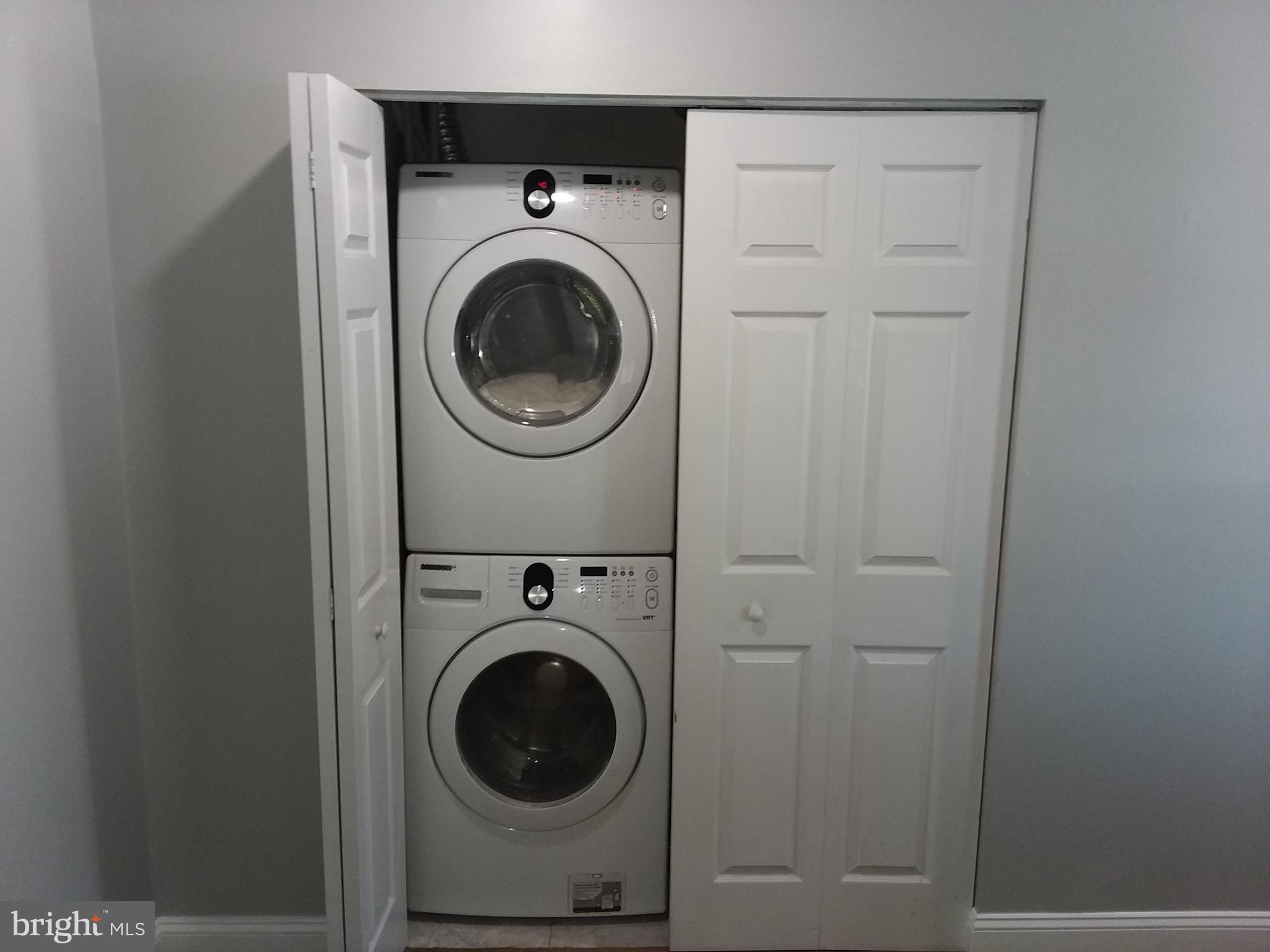 CLOVERLEAF TOWNHOUSES - Residential