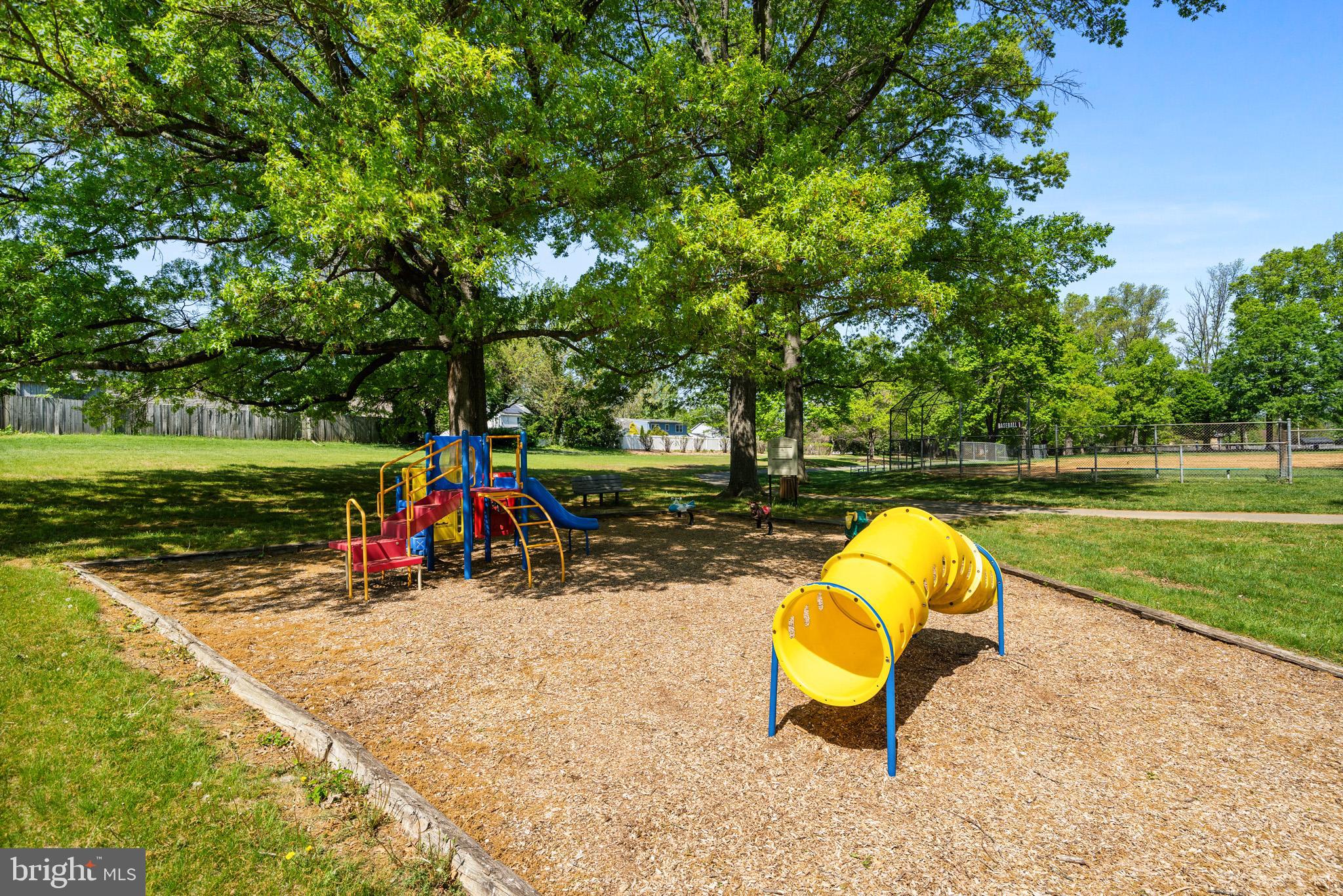 BUCKINGHAM AT BELAIR - Residential