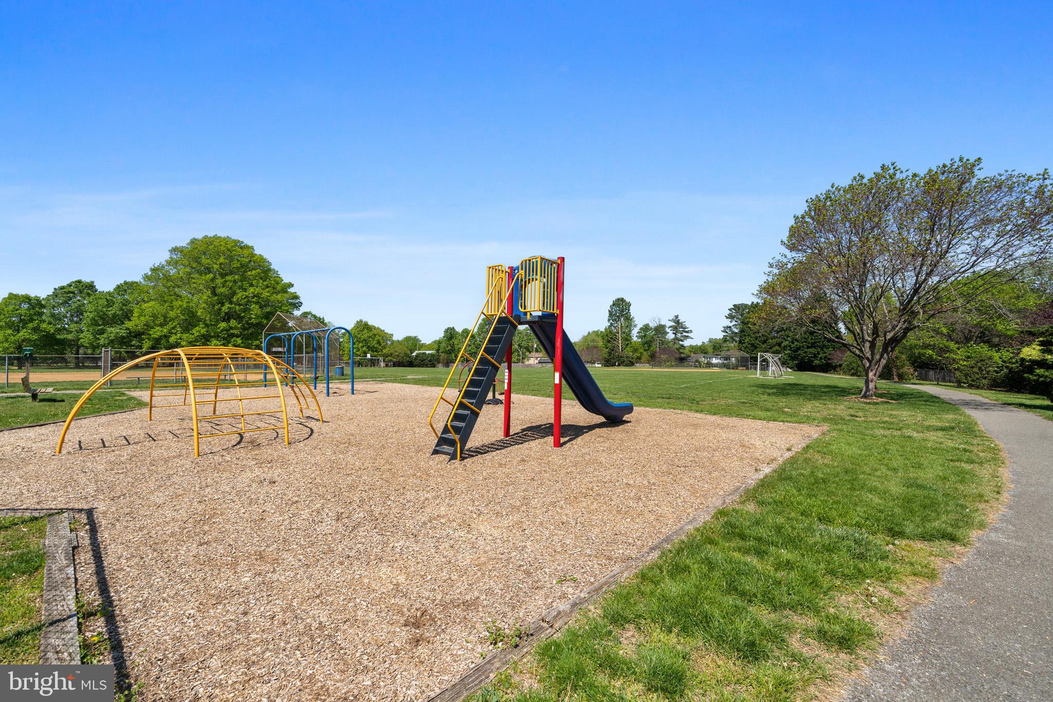 BUCKINGHAM AT BELAIR - Residential