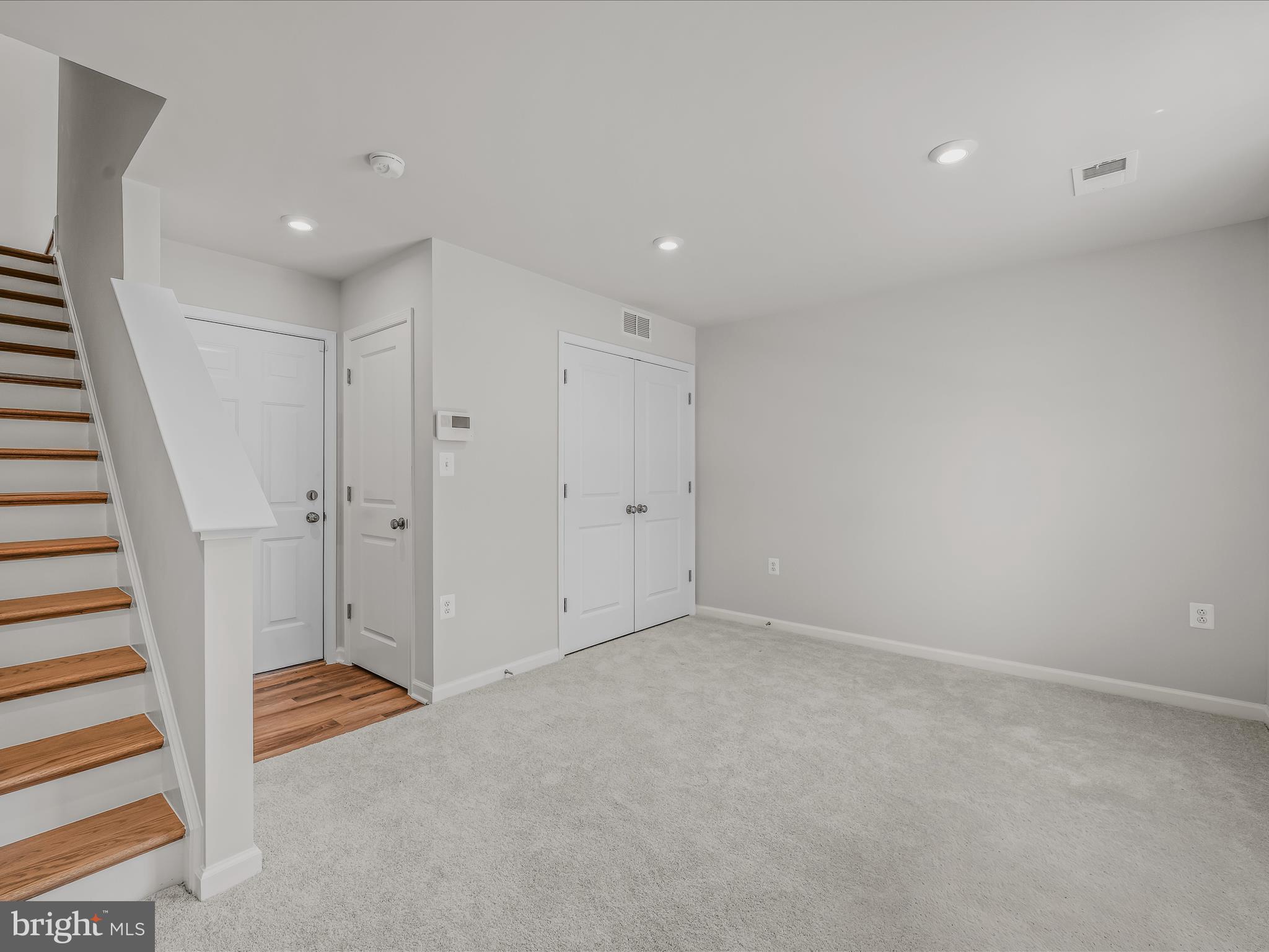 PRESIDENTS POINTE - Residential Lease