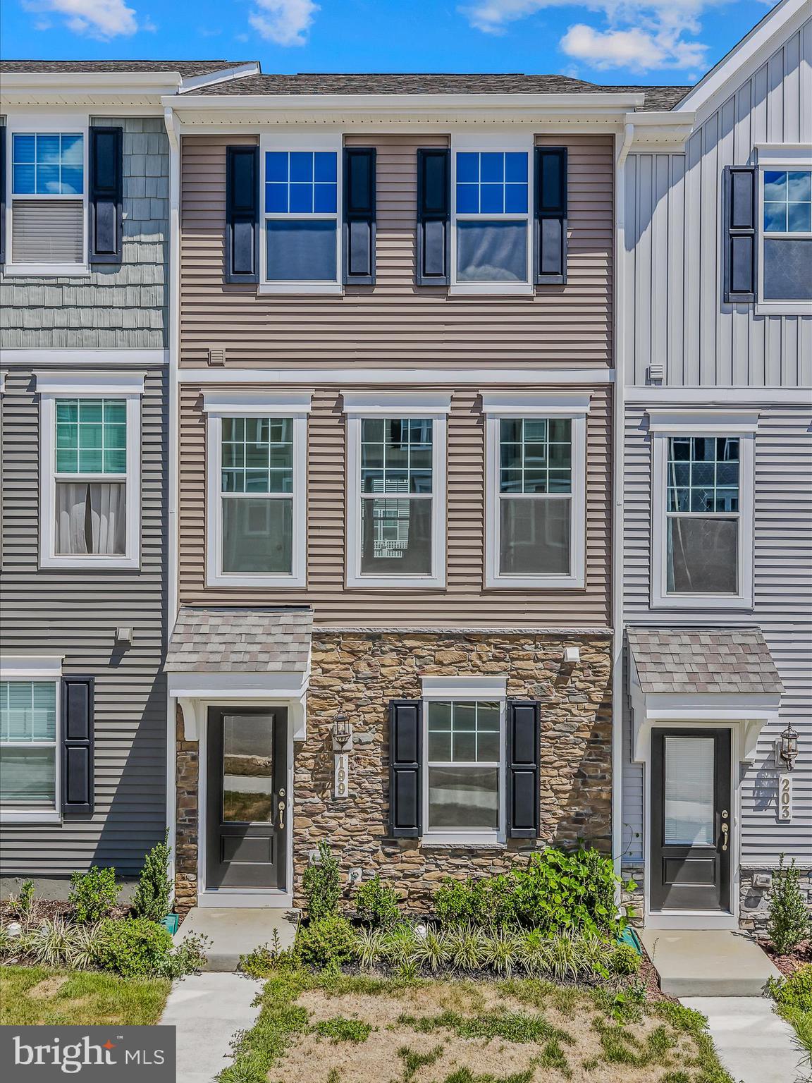 PRESIDENTS POINTE - Residential Lease