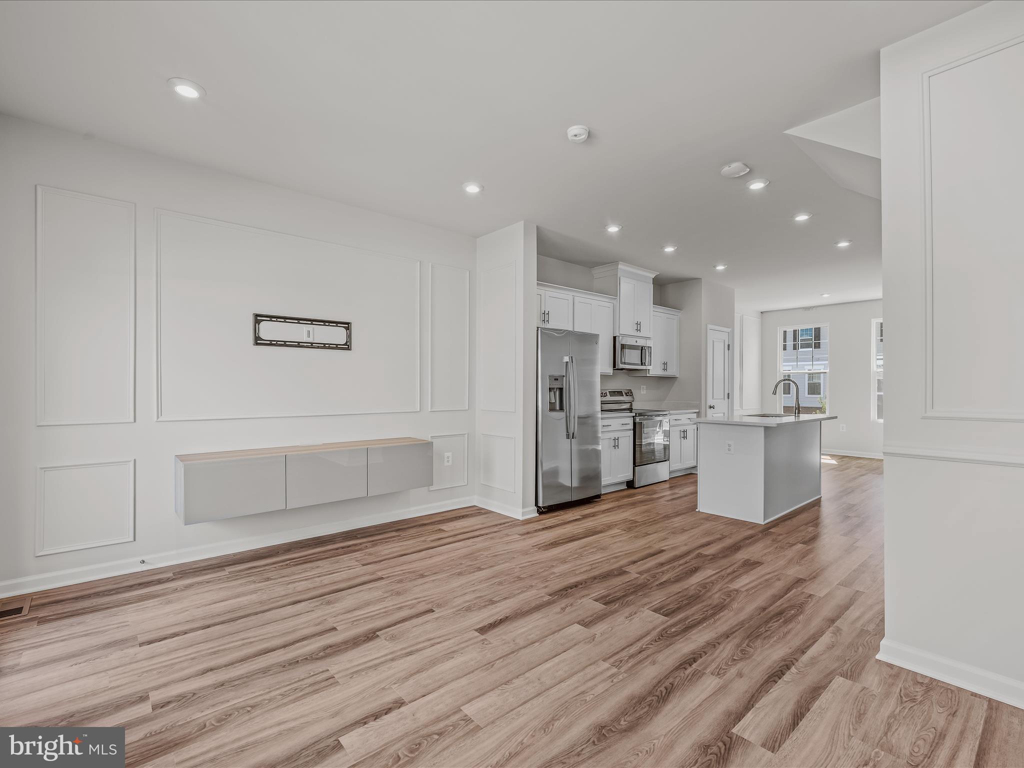 PRESIDENTS POINTE - Residential Lease