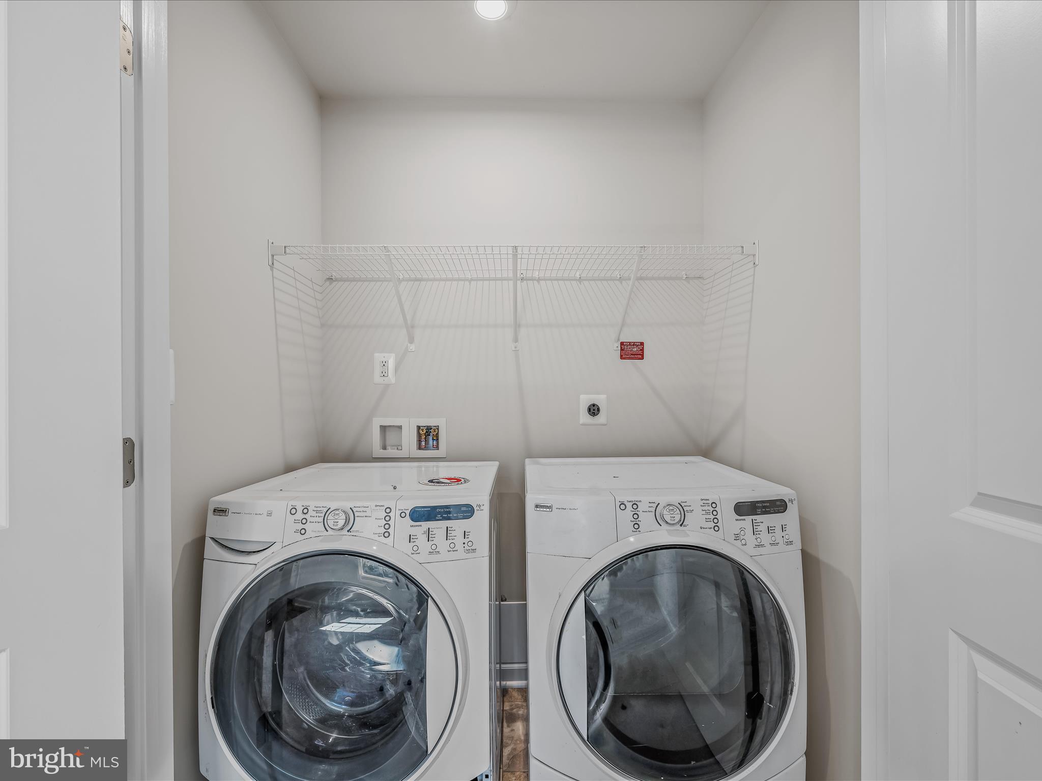 PRESIDENTS POINTE - Residential Lease