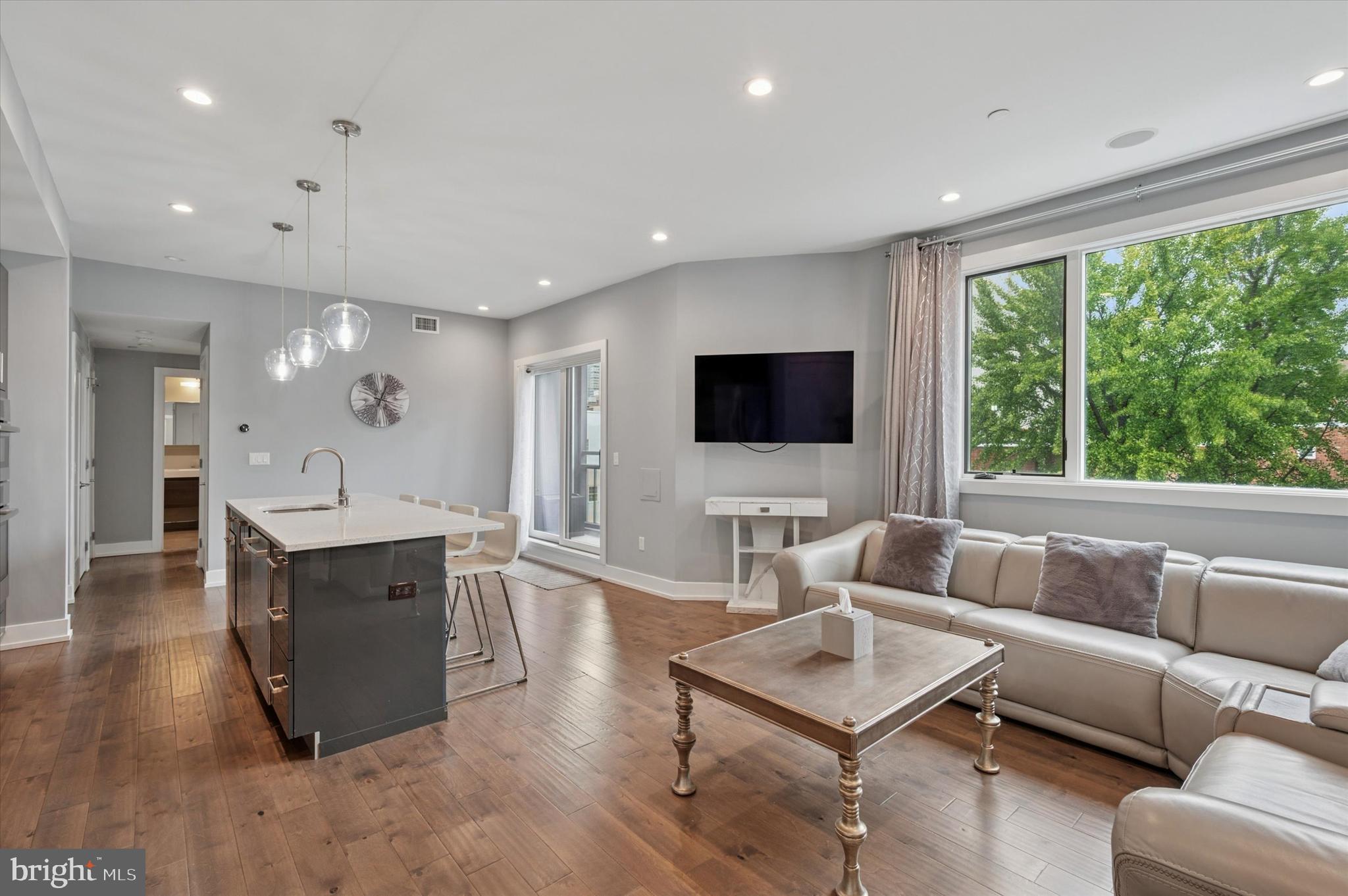 WASHINGTON SQ WEST - Residential