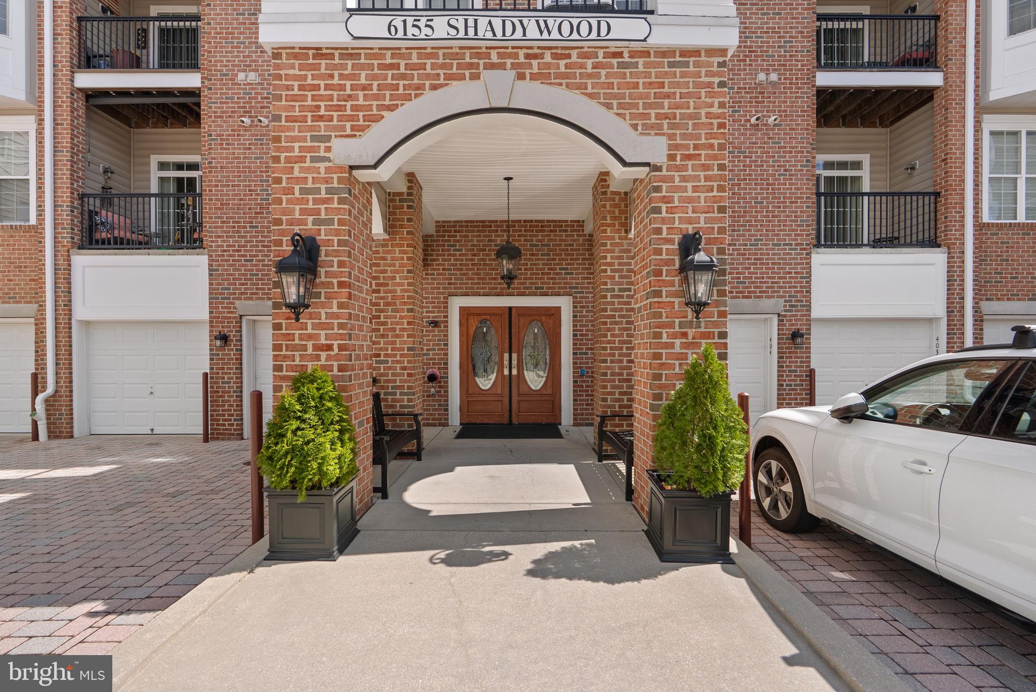 GATHERINGS AT LYNDWOOD - Residential