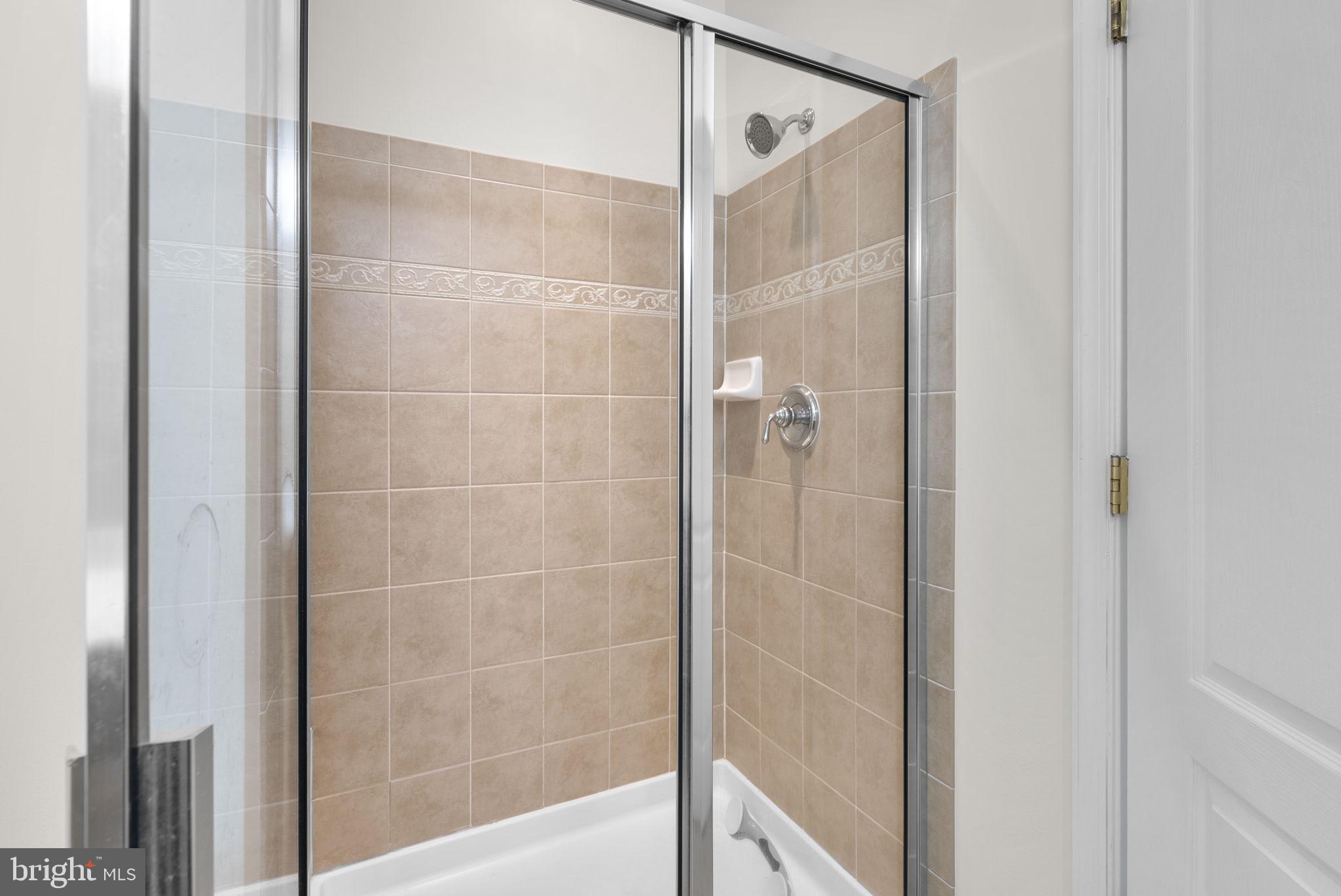 GATHERINGS AT LYNDWOOD - Residential