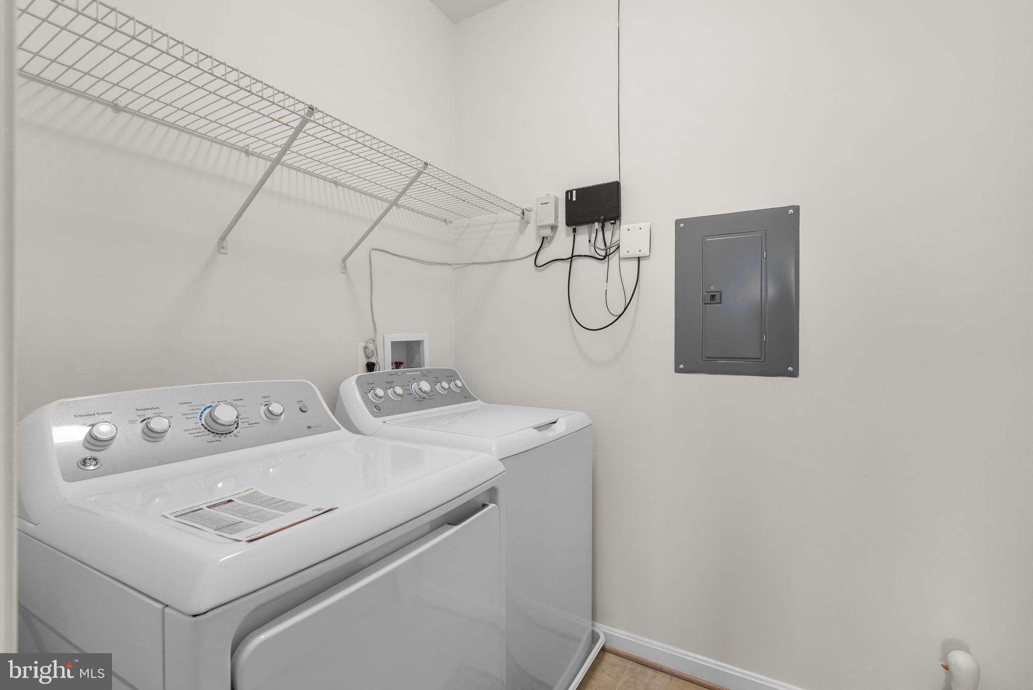 GATHERINGS AT LYNDWOOD - Residential