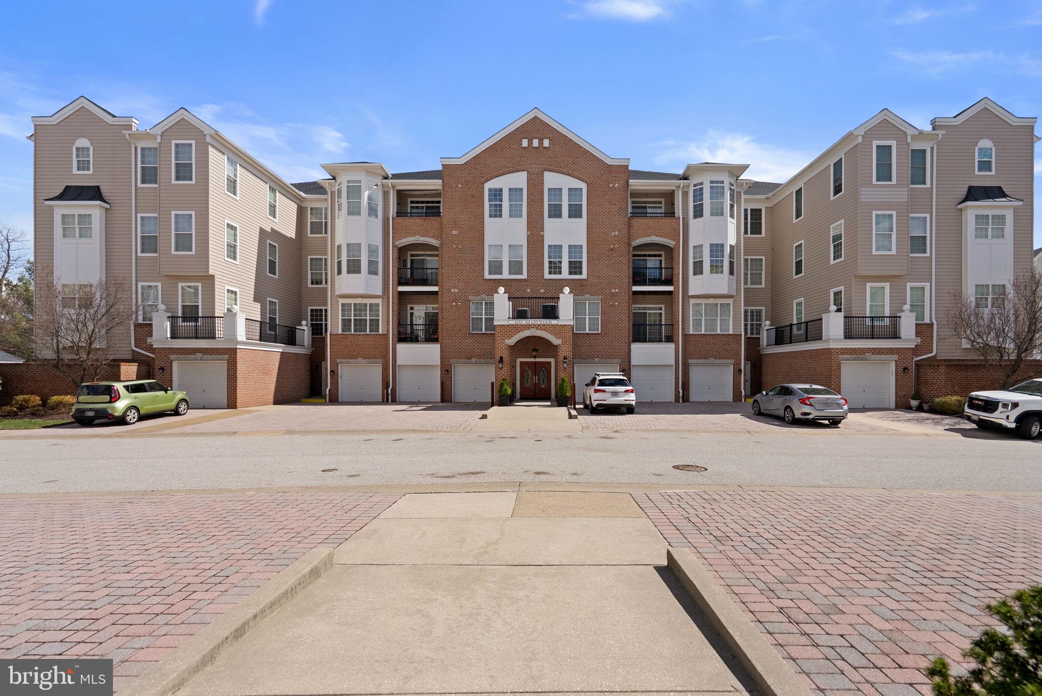 GATHERINGS AT LYNDWOOD - Residential