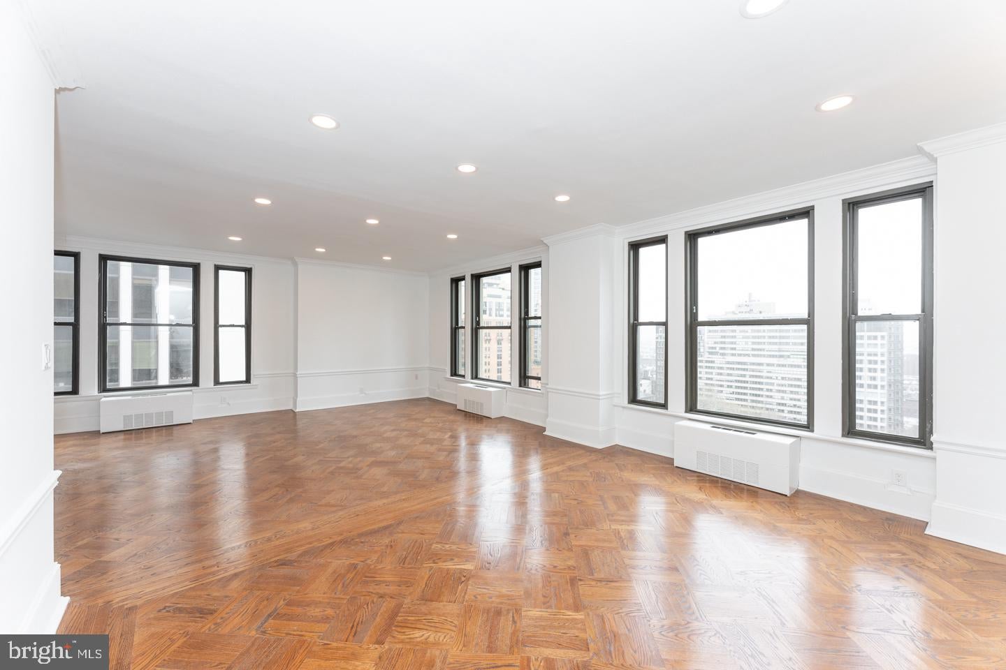 135 S 19TH STREET 1509-10