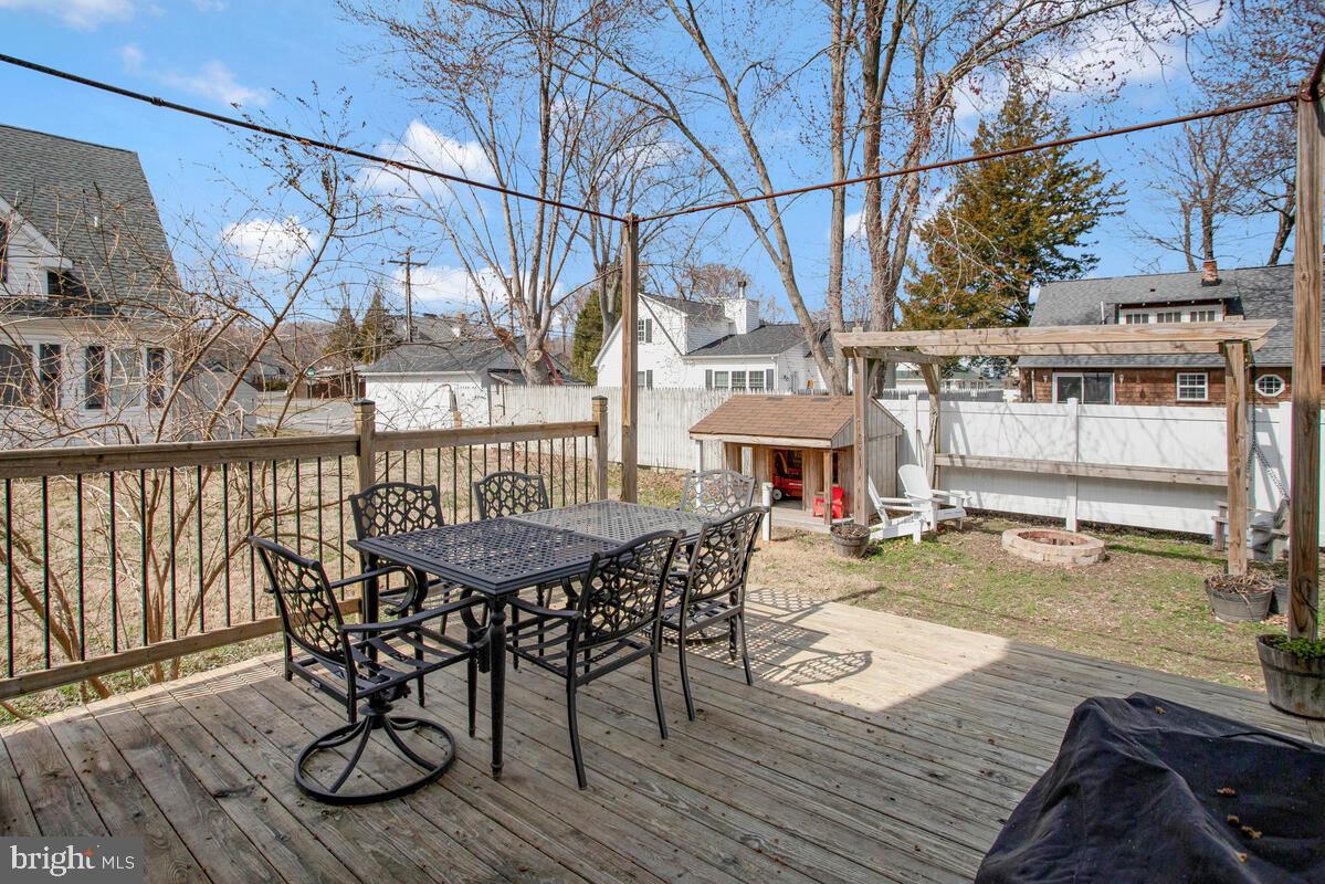 CEDARHURST ON THE BAY - Residential