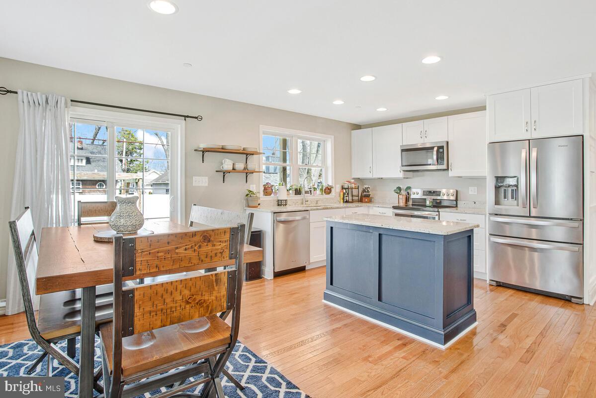 CEDARHURST ON THE BAY - Residential