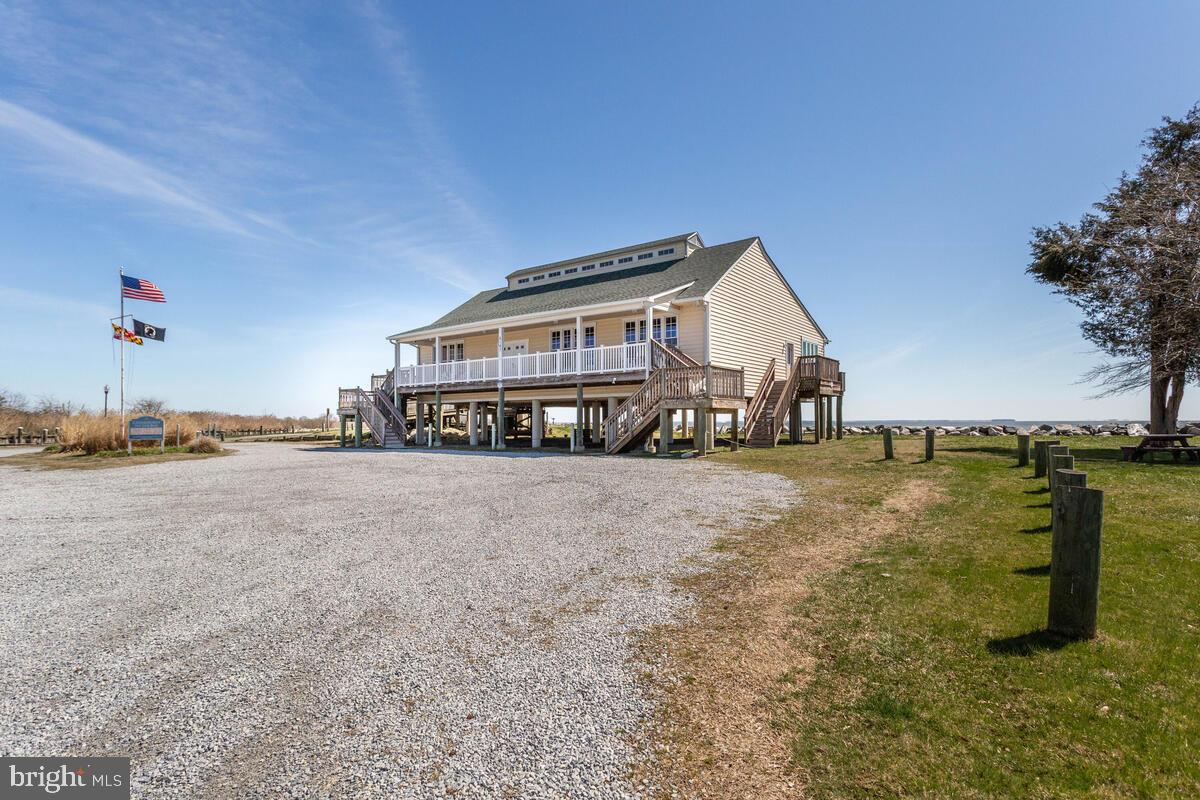 CEDARHURST ON THE BAY - Residential