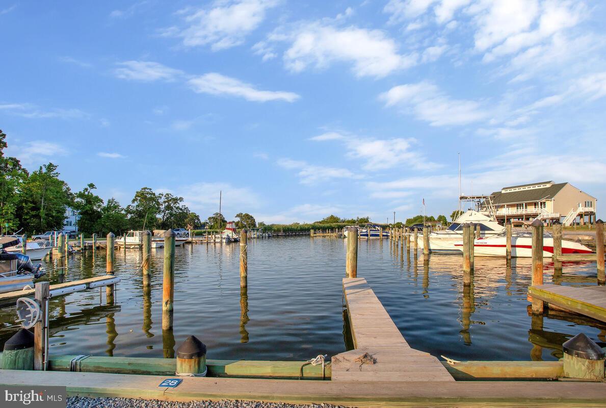 CEDARHURST ON THE BAY - Residential