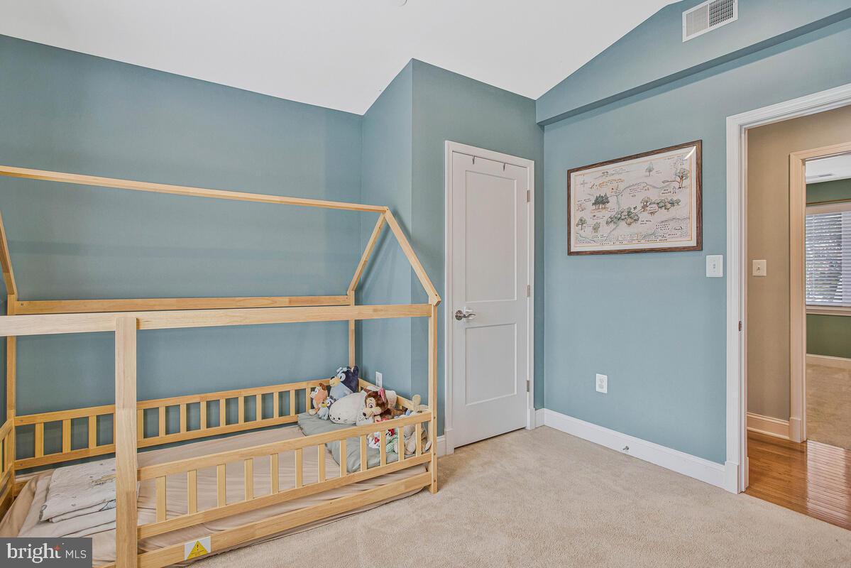 CEDARHURST ON THE BAY - Residential