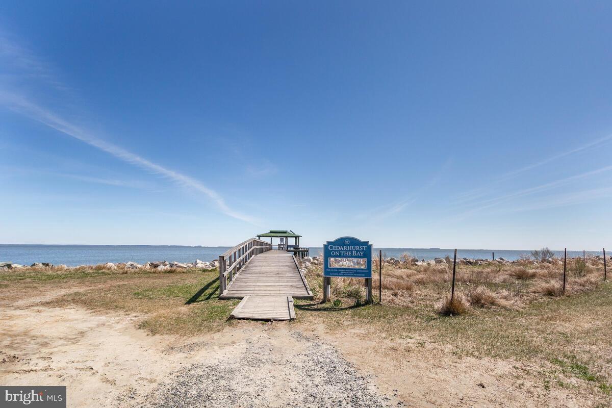 CEDARHURST ON THE BAY - Residential