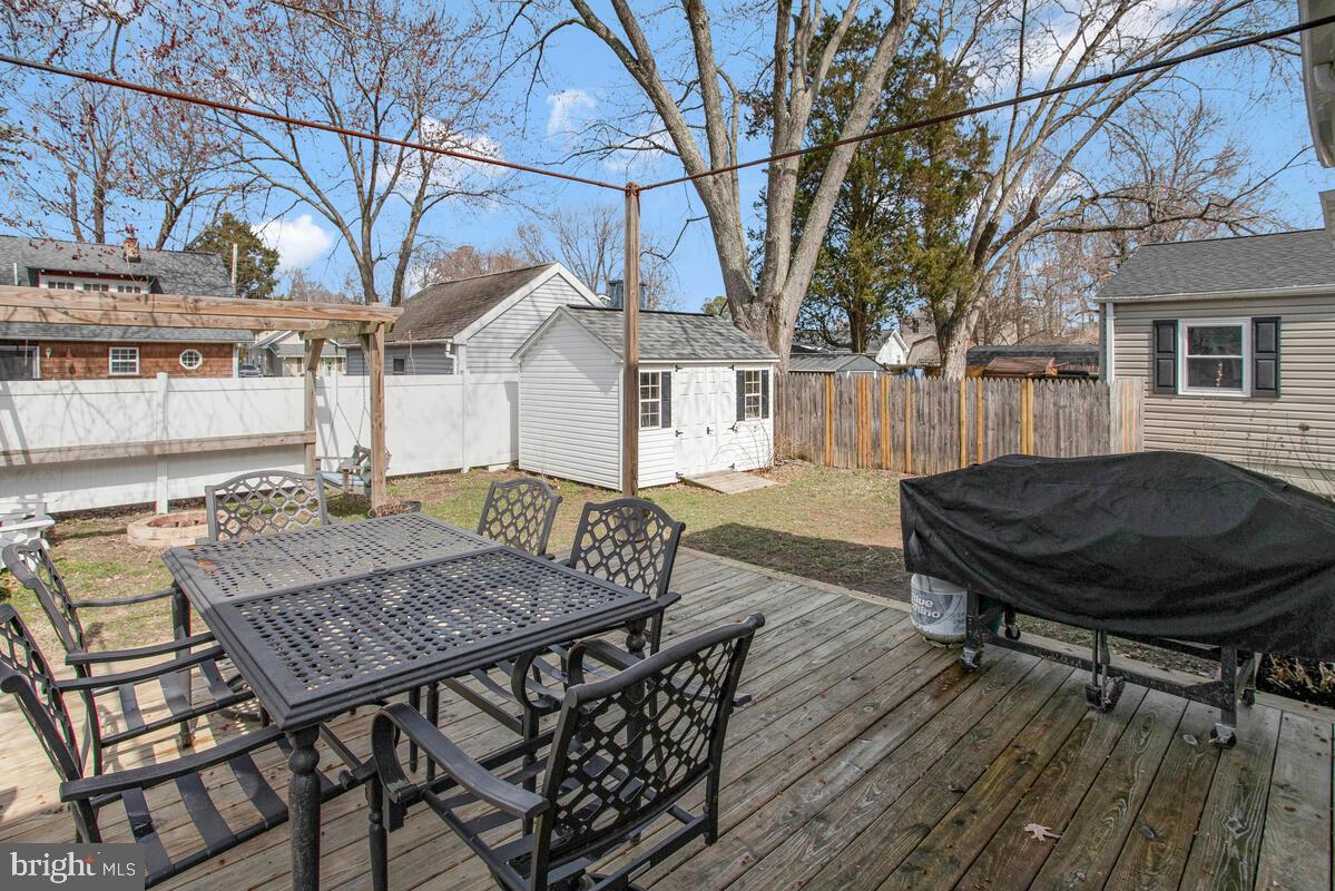 CEDARHURST ON THE BAY - Residential