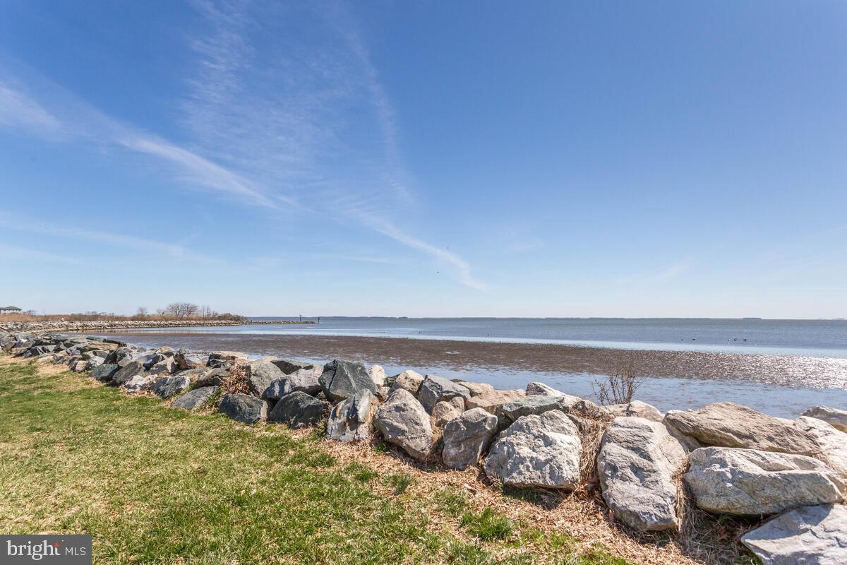 CEDARHURST ON THE BAY - Residential