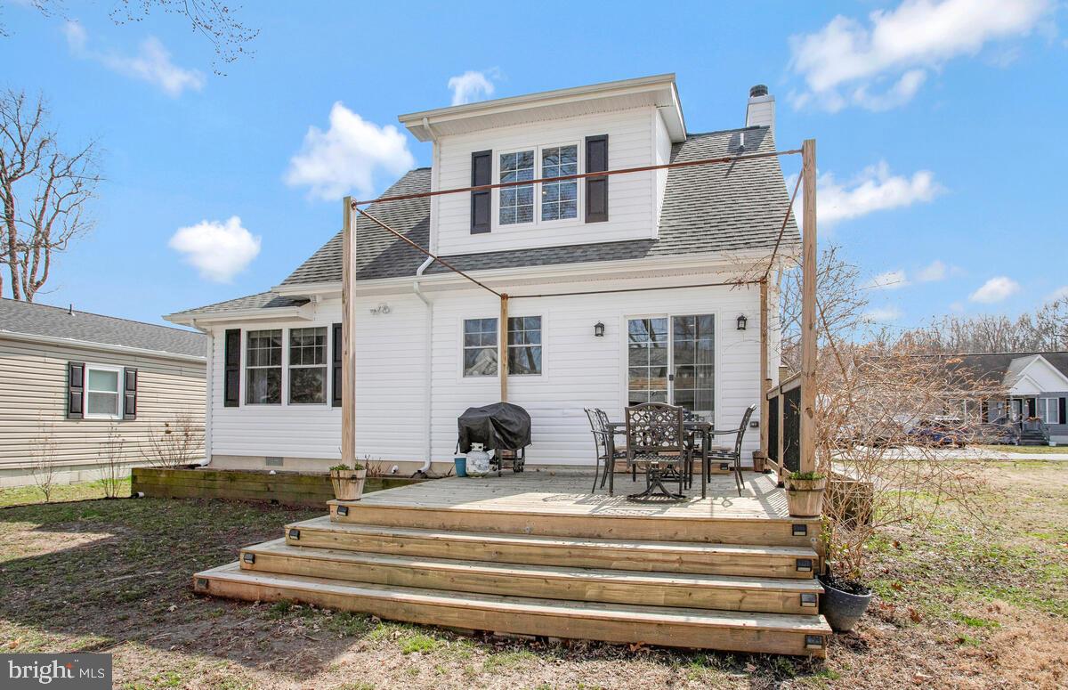 CEDARHURST ON THE BAY - Residential