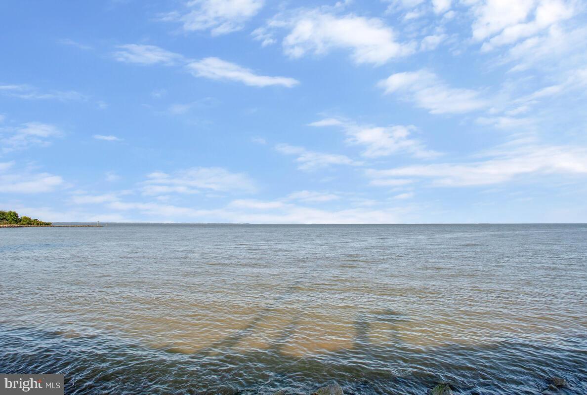 CEDARHURST ON THE BAY - Residential