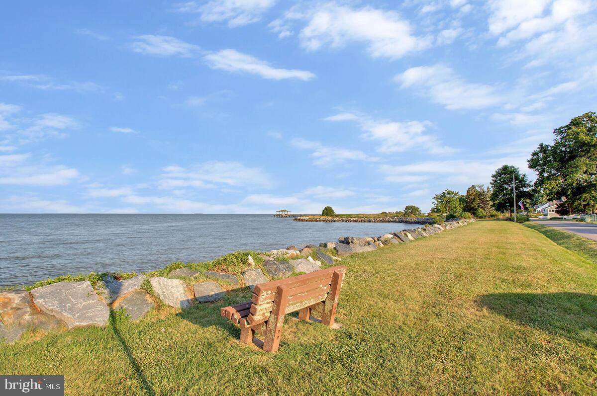 CEDARHURST ON THE BAY - Residential