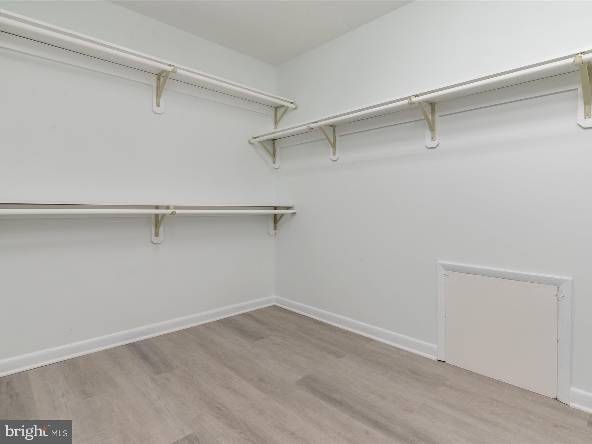 MUNROE GARDENS - Residential