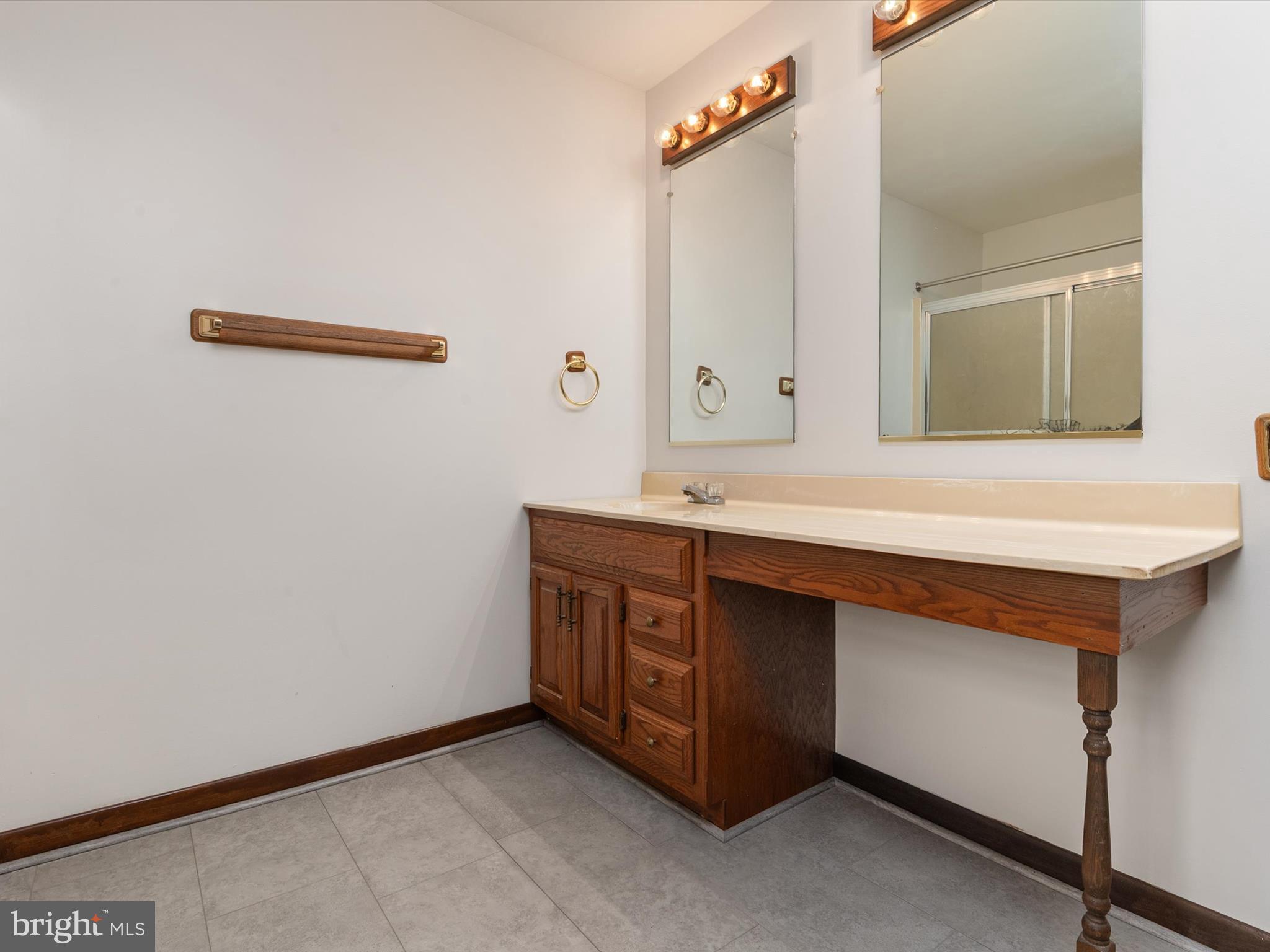 MUNROE GARDENS - Residential