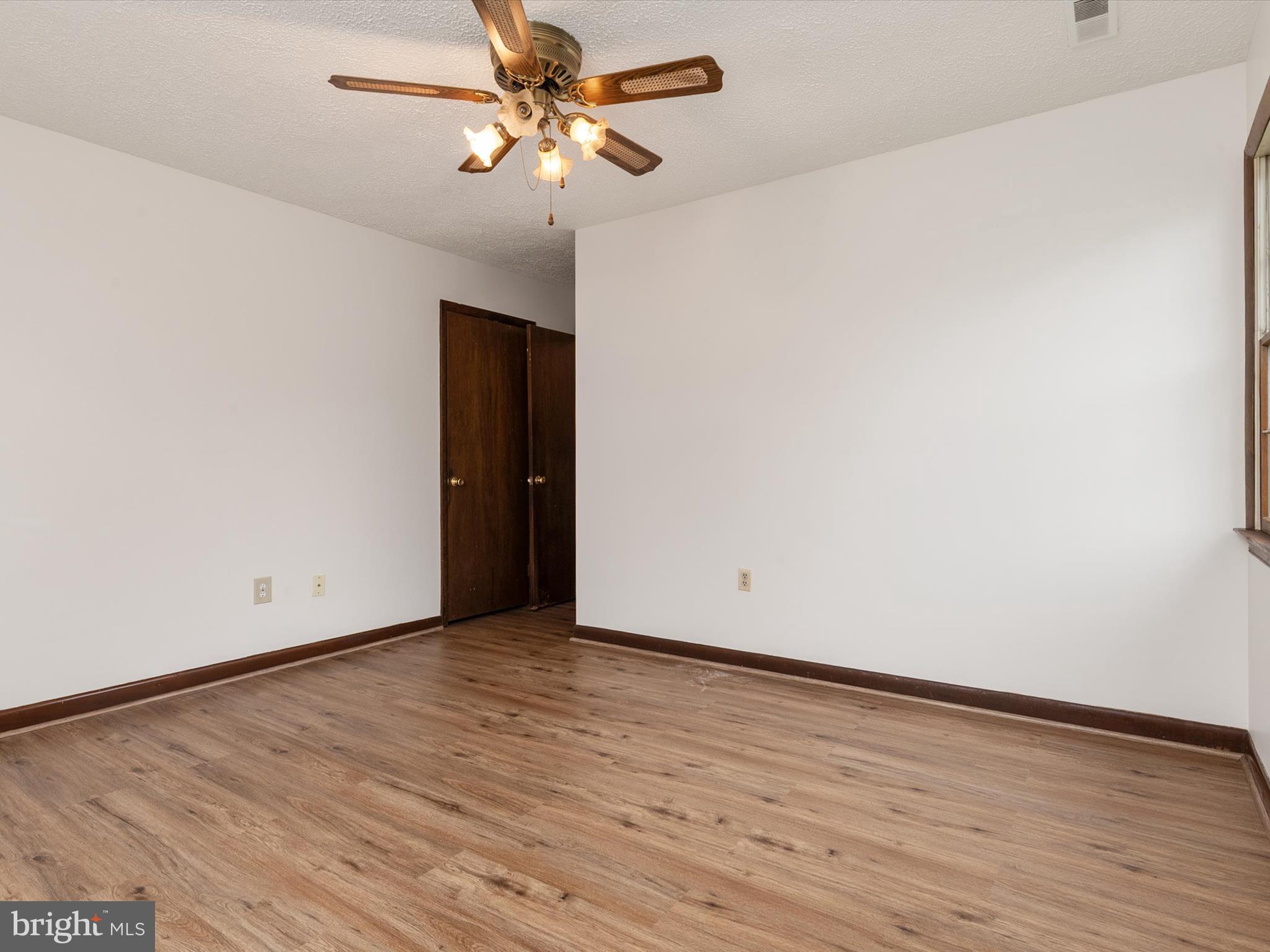 MUNROE GARDENS - Residential