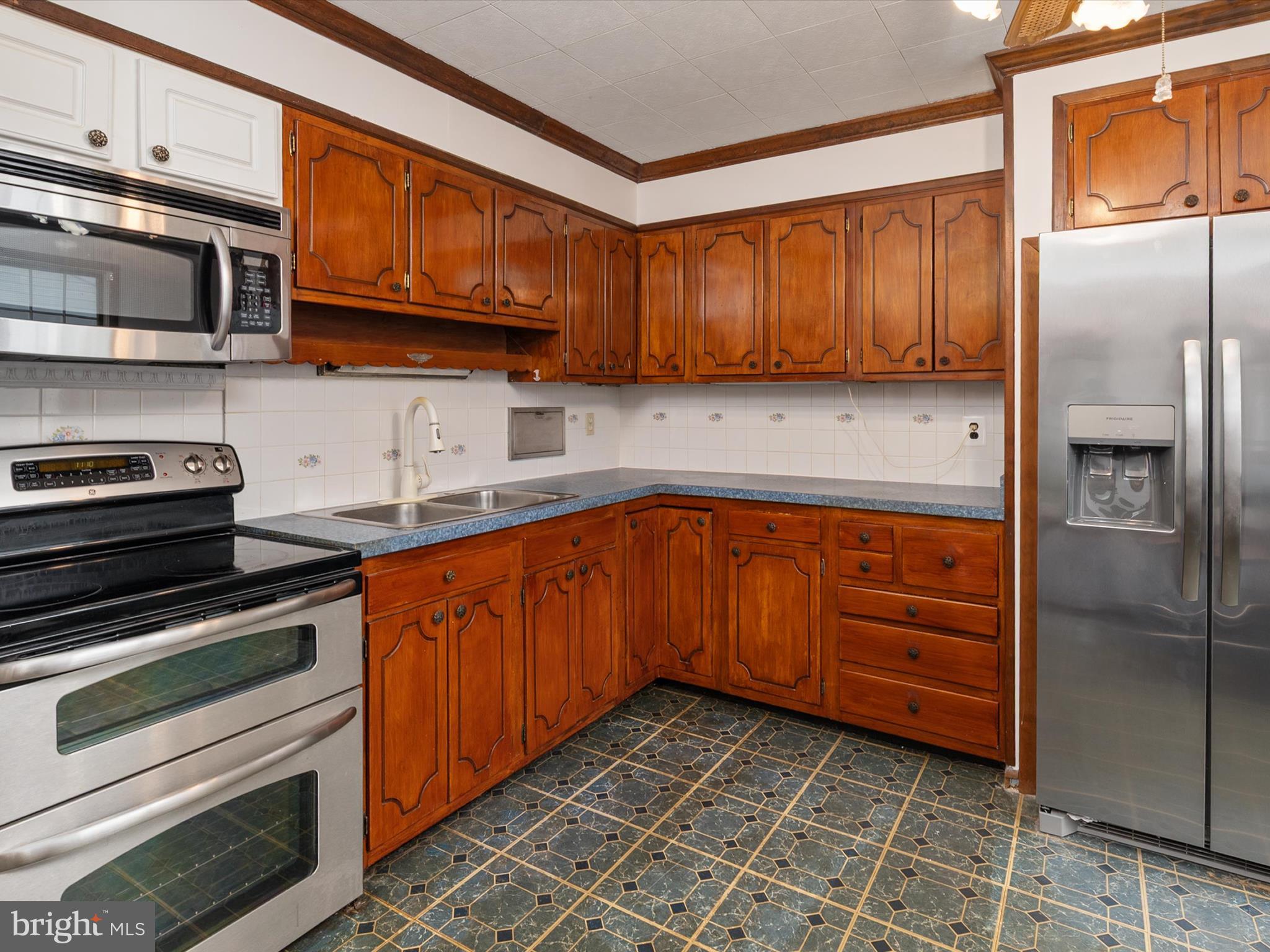 MUNROE GARDENS - Residential