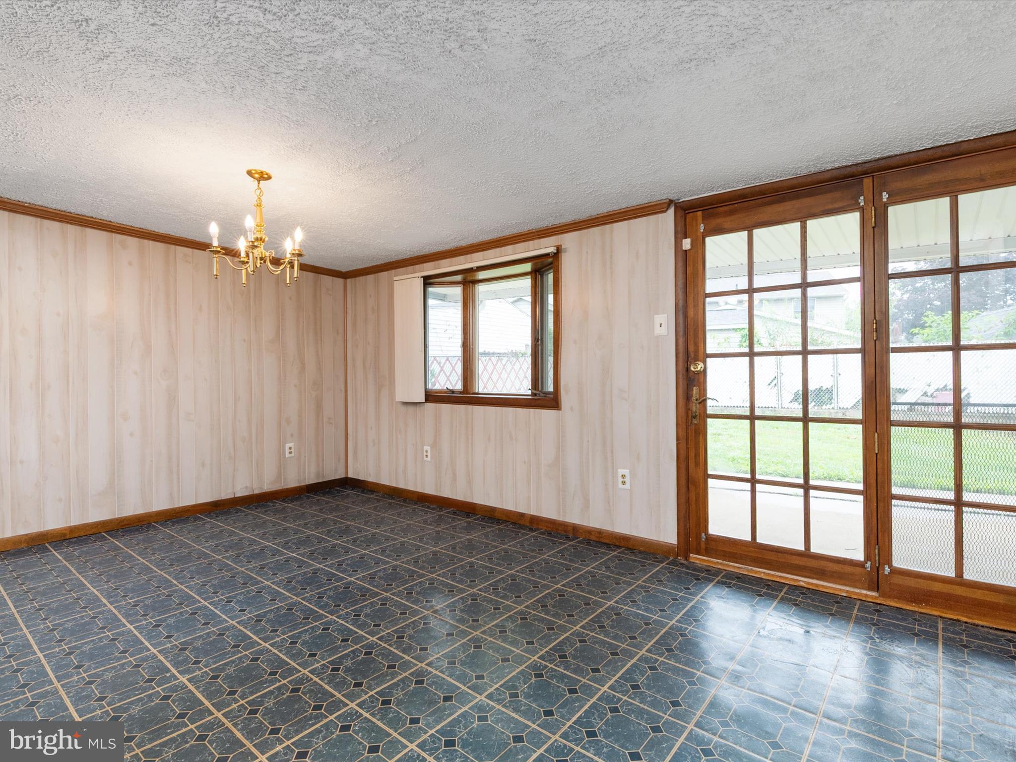 MUNROE GARDENS - Residential