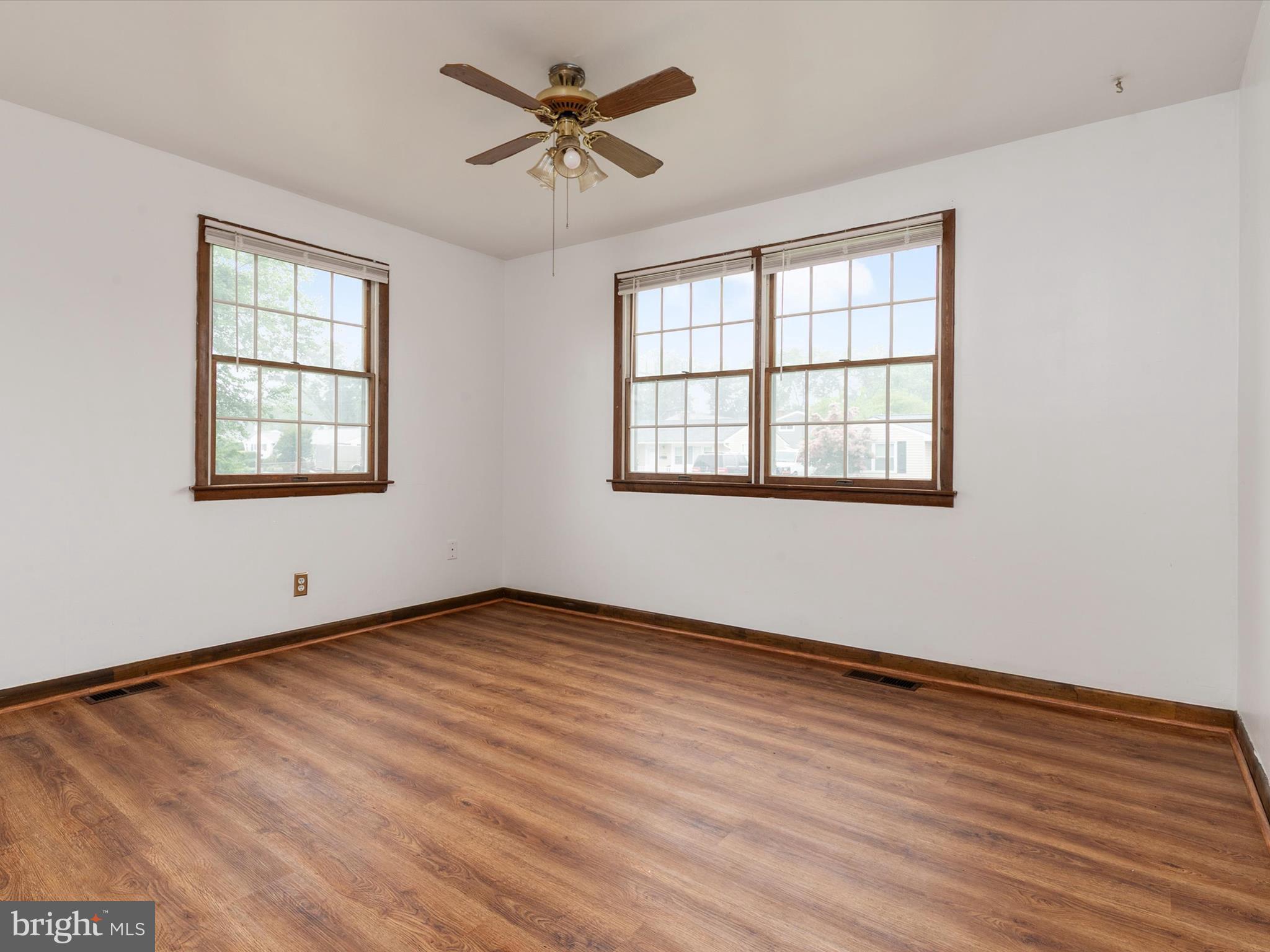 MUNROE GARDENS - Residential